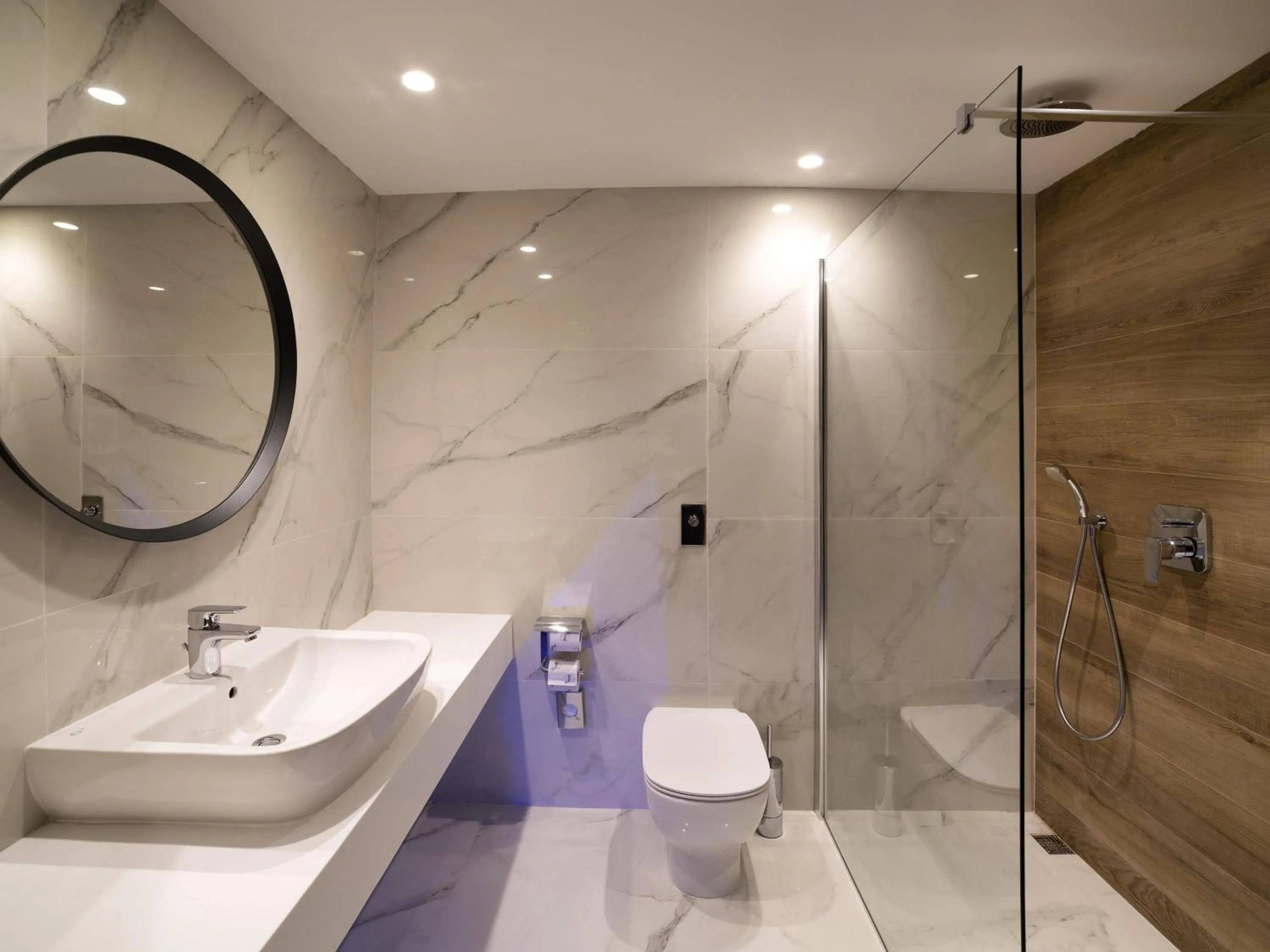 Bedroom in Mercure St. Julian's Malta