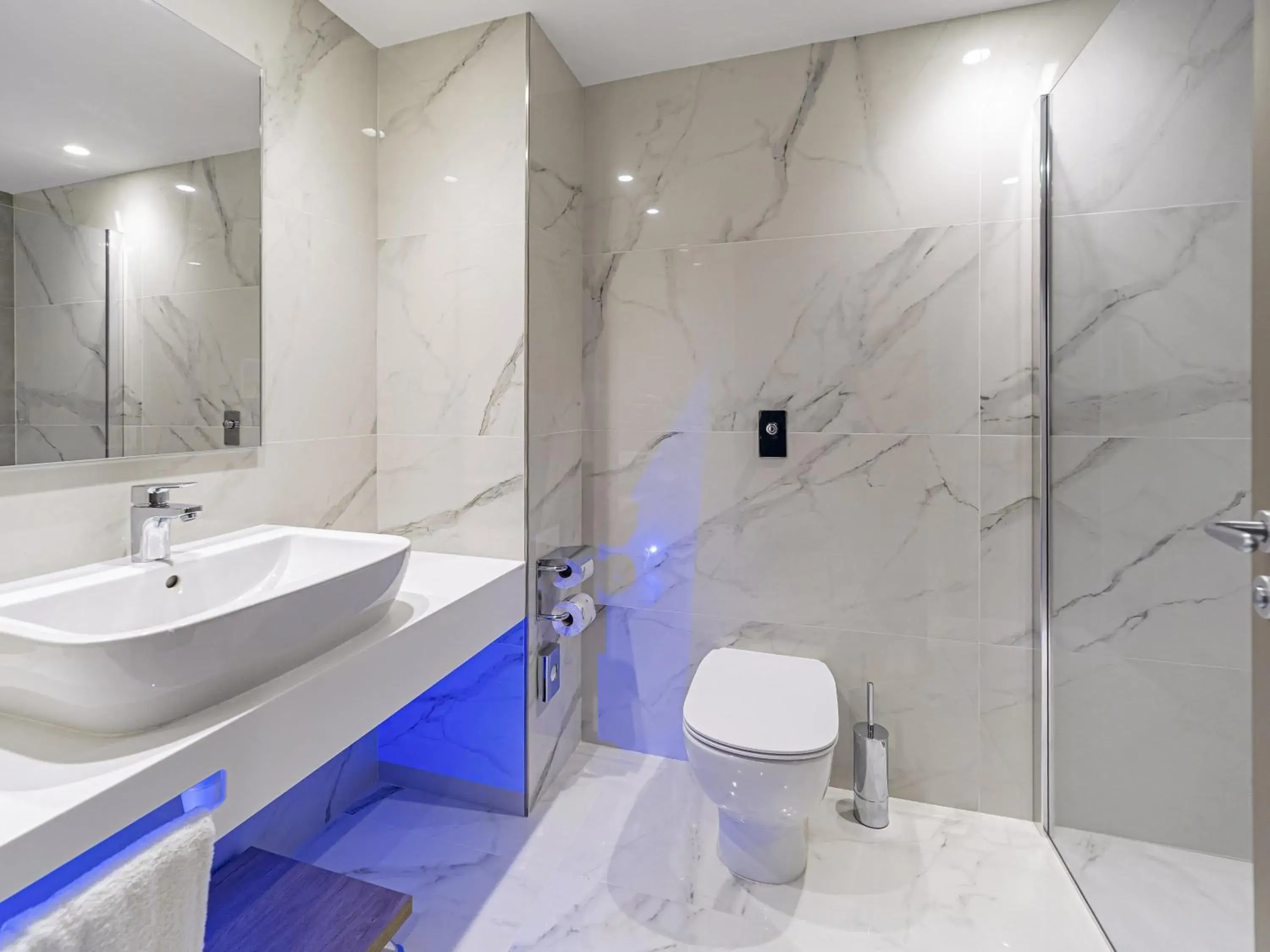 Privilege Superior Suite with Sea view in Mercure St. Julian's Malta Privilege Superior Suite with Sea view in Mercure St. Julian's Malta