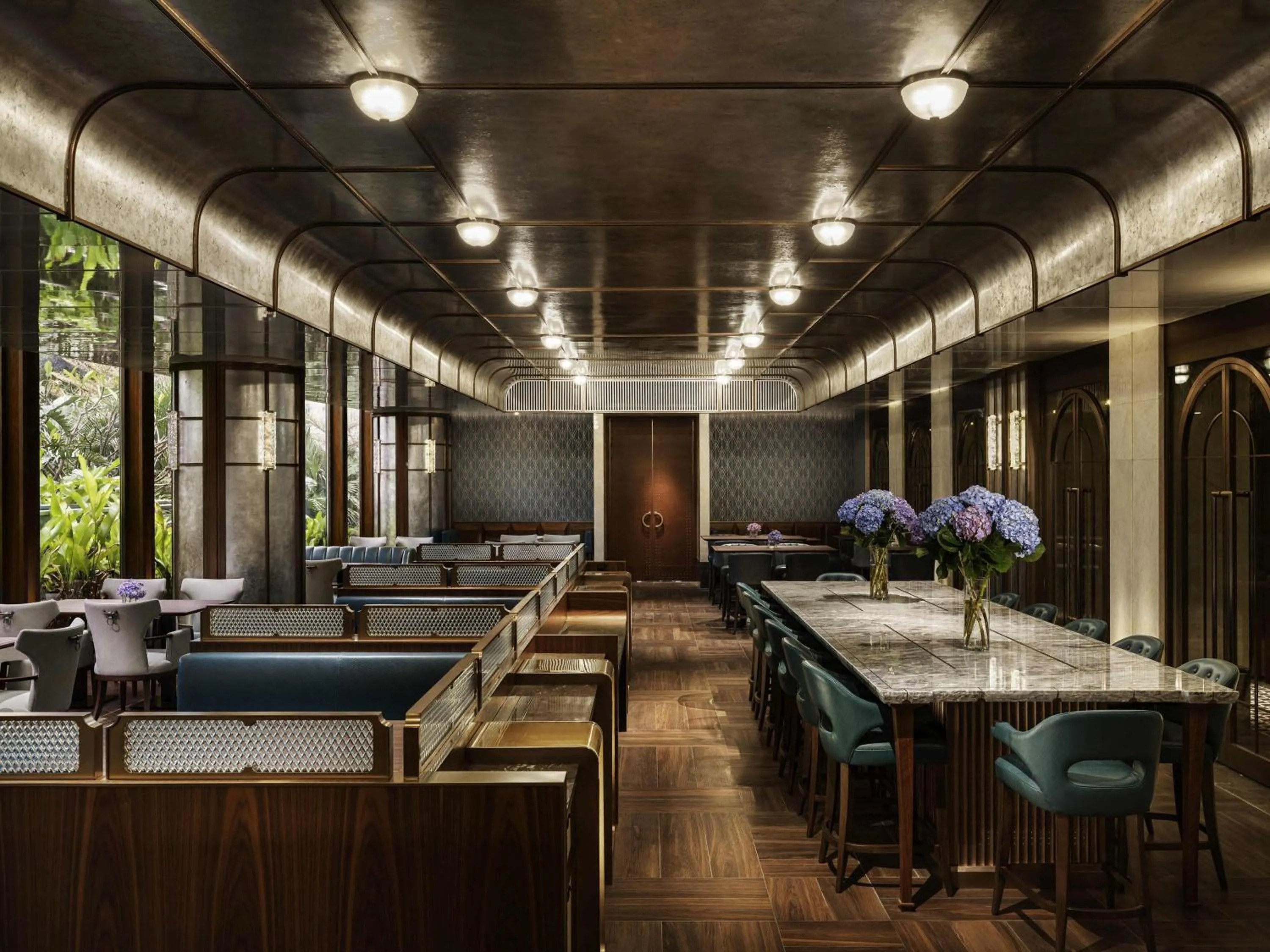 Restaurant/places to eat in The Silveri Hotel Hong Kong - MGallery Collection