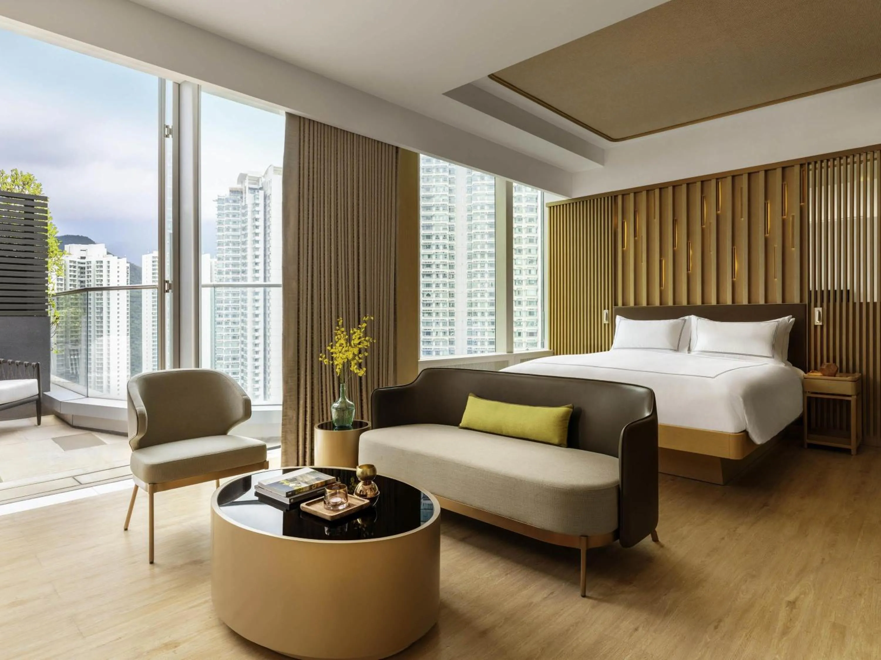 Bedroom, Bed in The Silveri Hotel Hong Kong - MGallery Collection