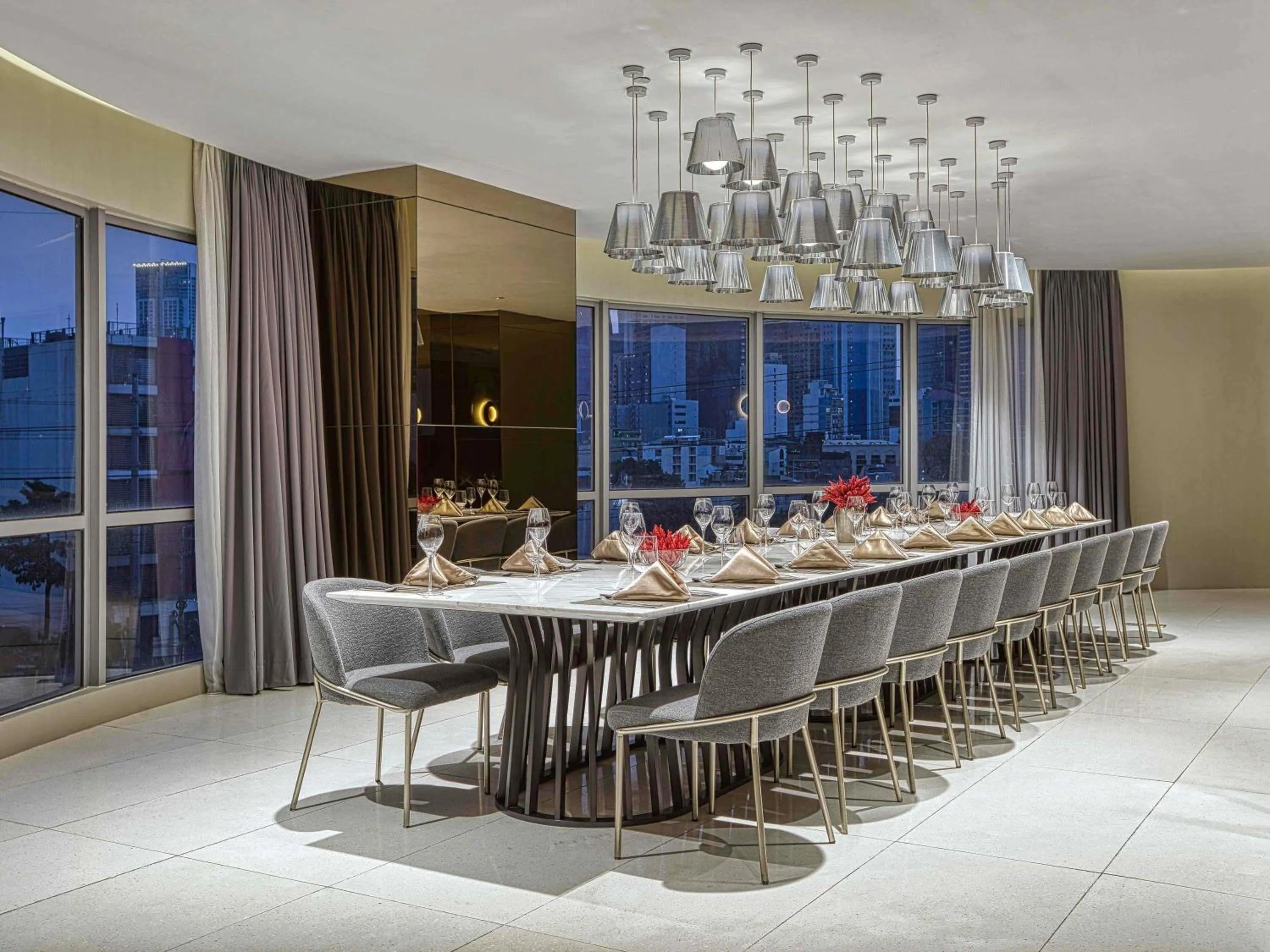 Meeting/conference room in Novotel Suites Manila at Acqua