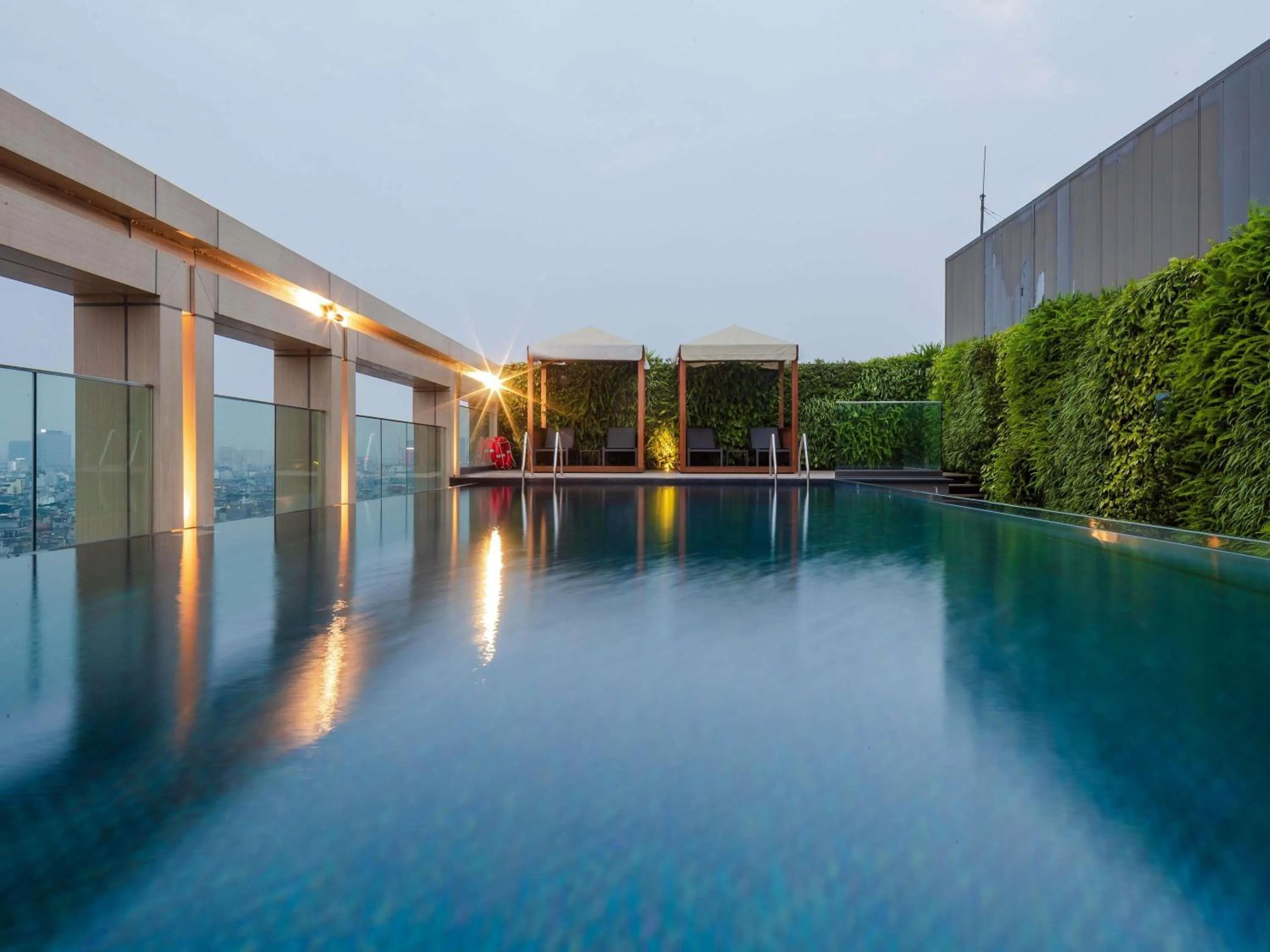 Pool view in Grand Mercure Hanoi