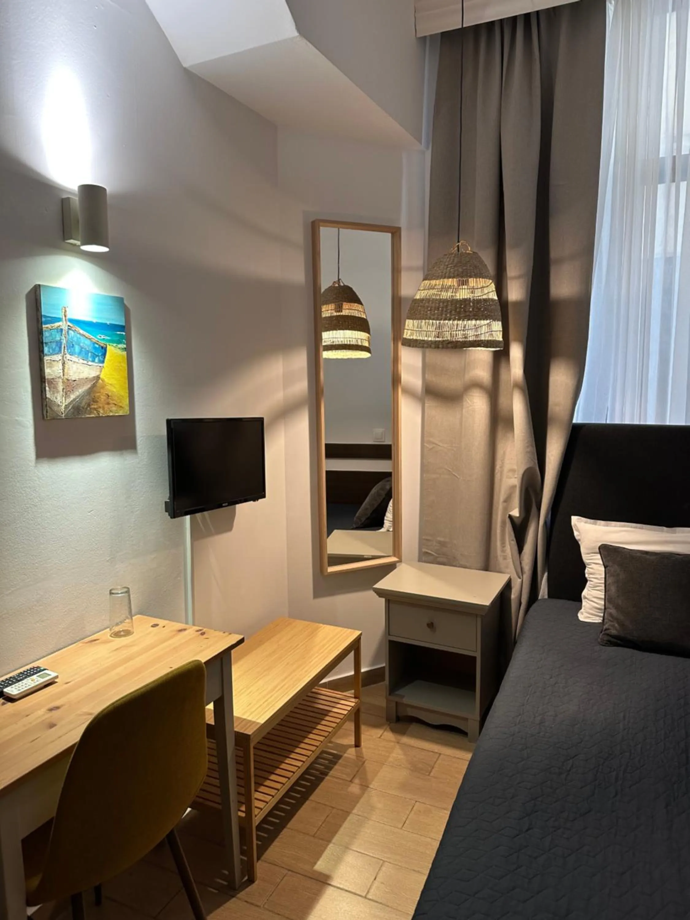 Photo of the whole room, Bed in Hotel Art