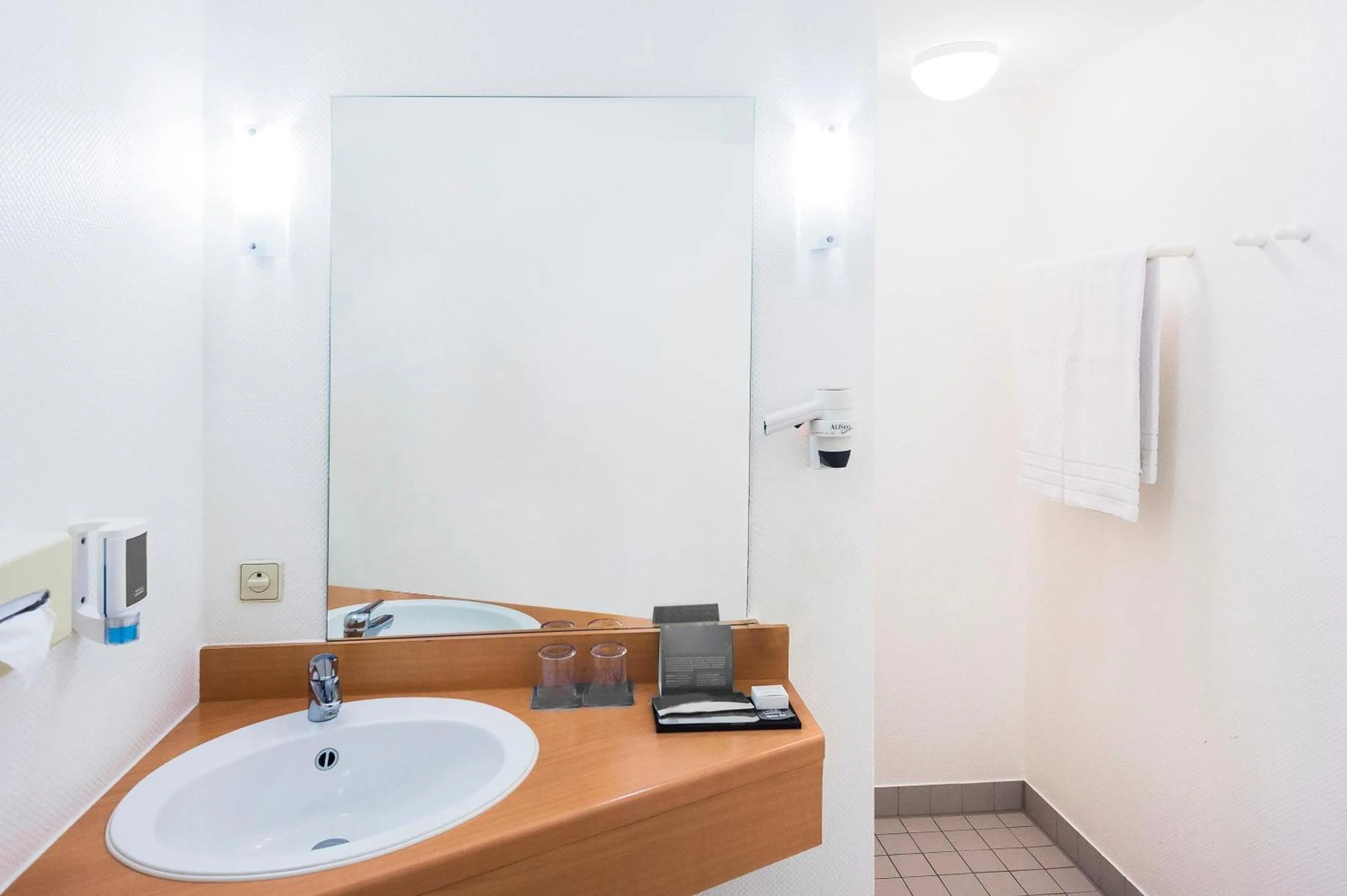 Bedroom in Hotel Bochum Wattenscheid affiliated by Meliá