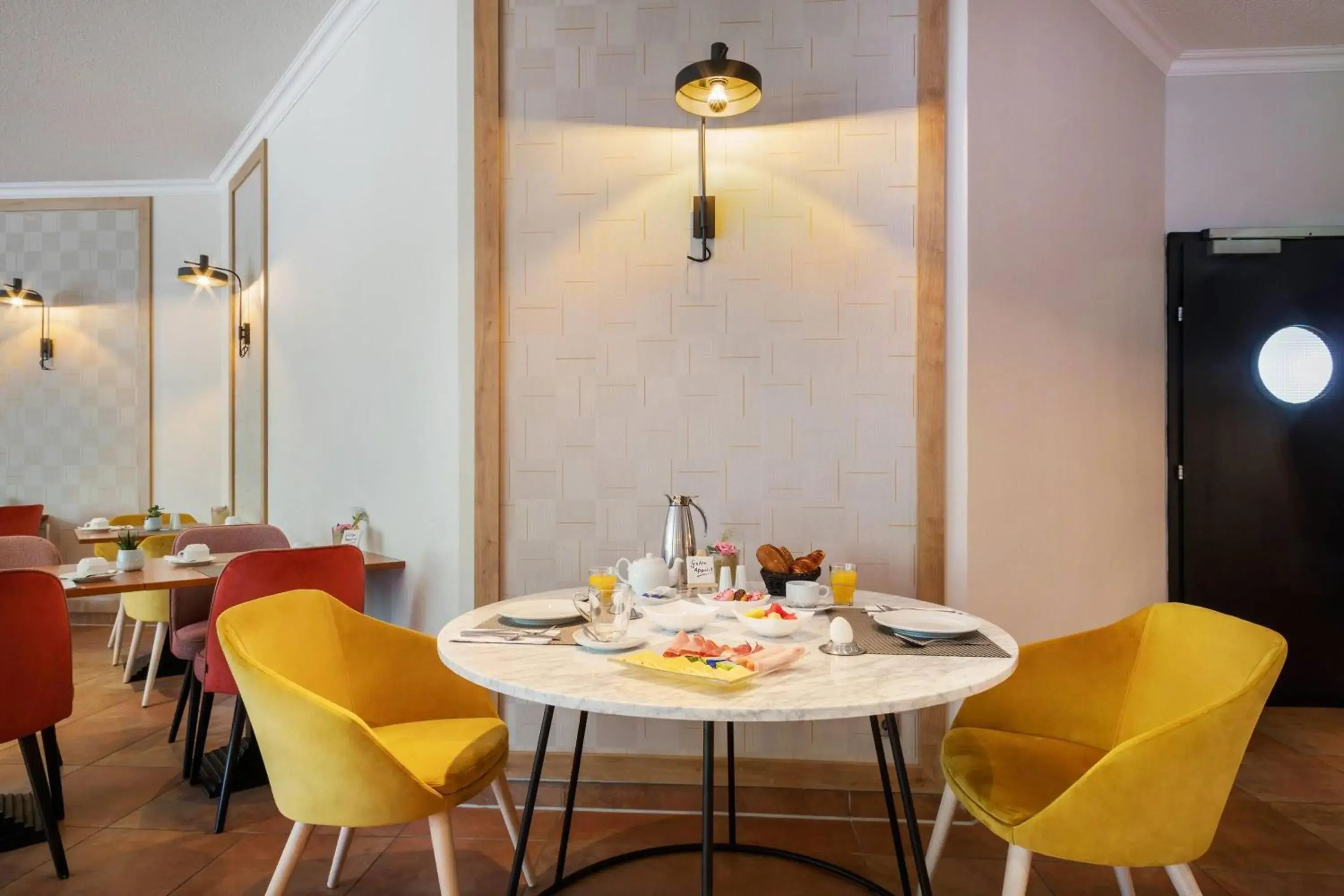 Restaurant/places to eat in Hotel Bochum Wattenscheid affiliated by Meliá Restaurant/places to eat in Hotel Bochum Wattenscheid affiliated by Meliá