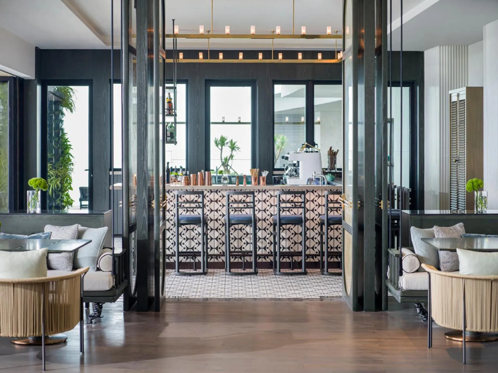 Restaurant/places to eat in Hoiana Hotel & Suites