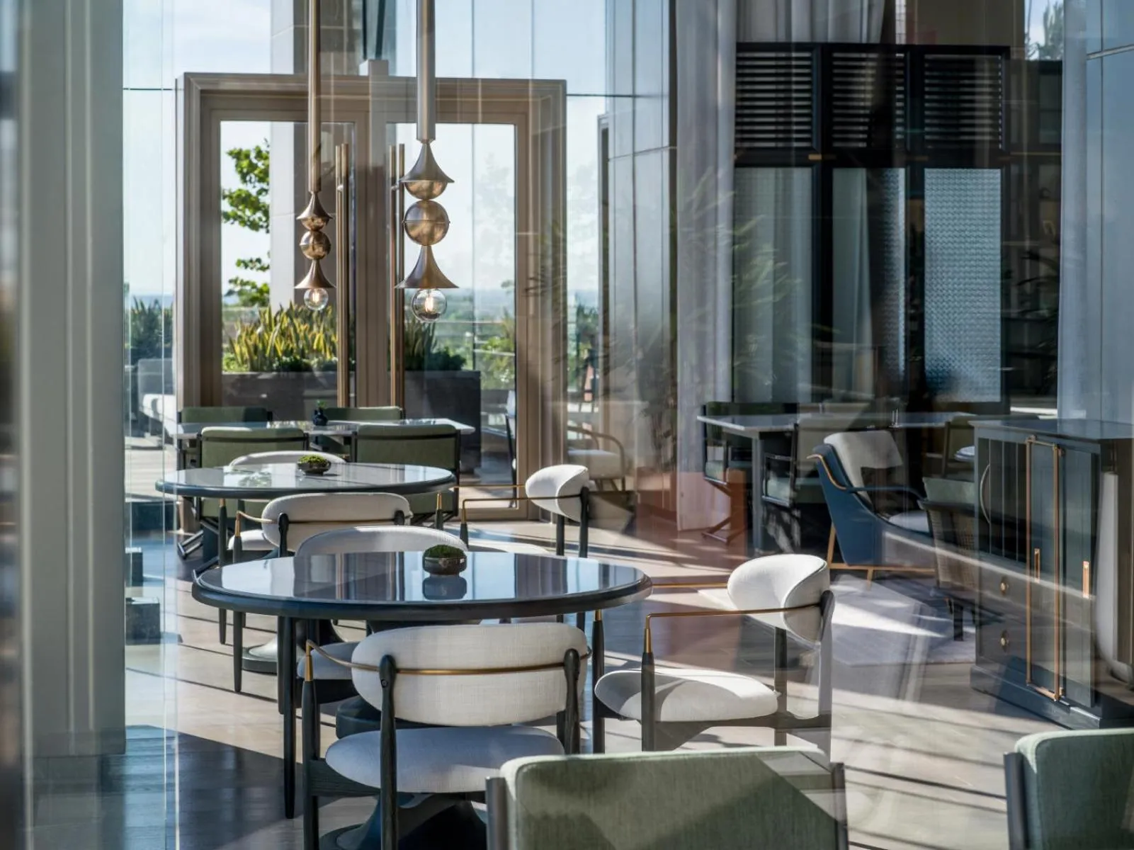 Restaurant/places to eat in Hoiana Hotel & Suites