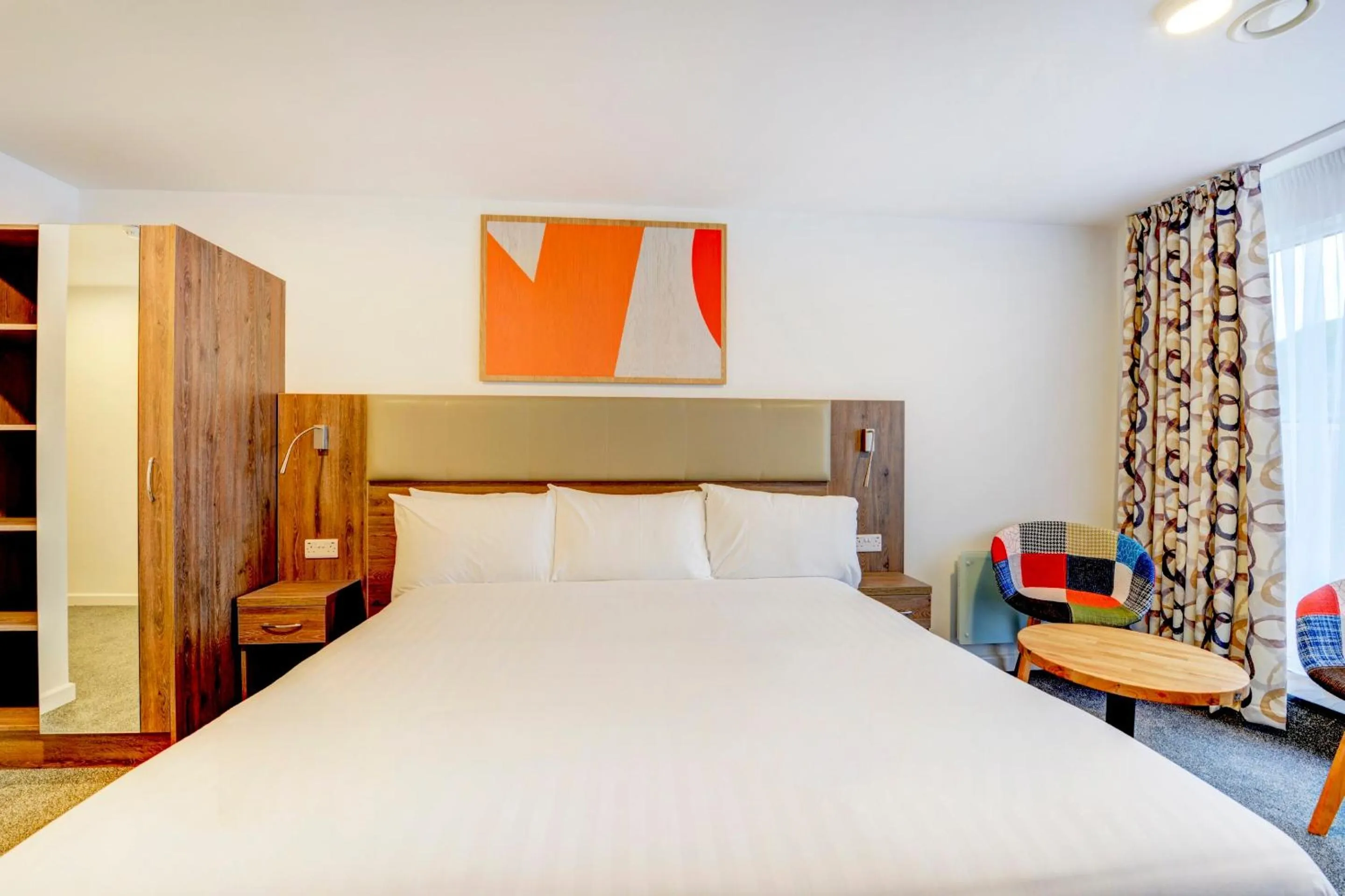 Bedroom, Bed in OYO Plymouth Central Hotel