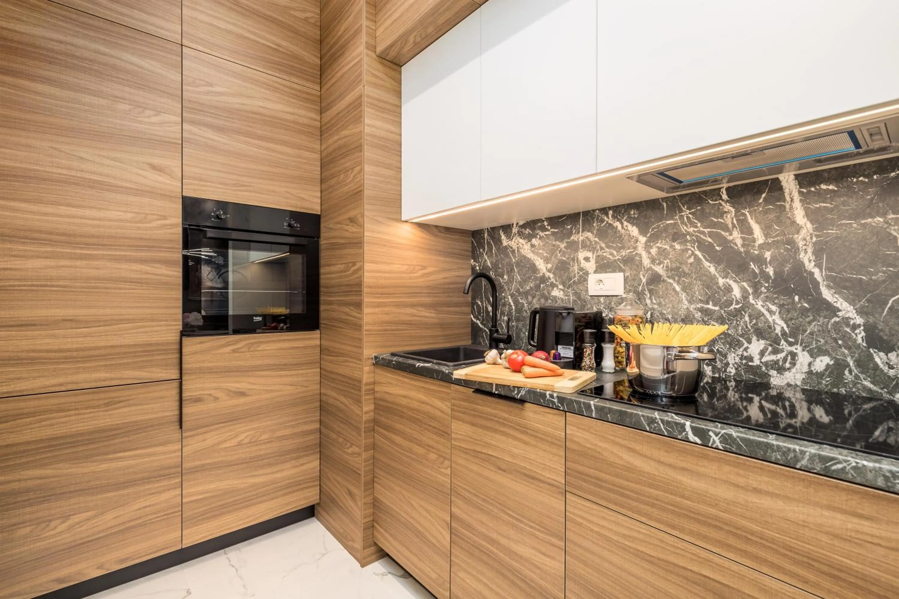 Kitchen or kitchenette in Luxury Number 1 Apartments