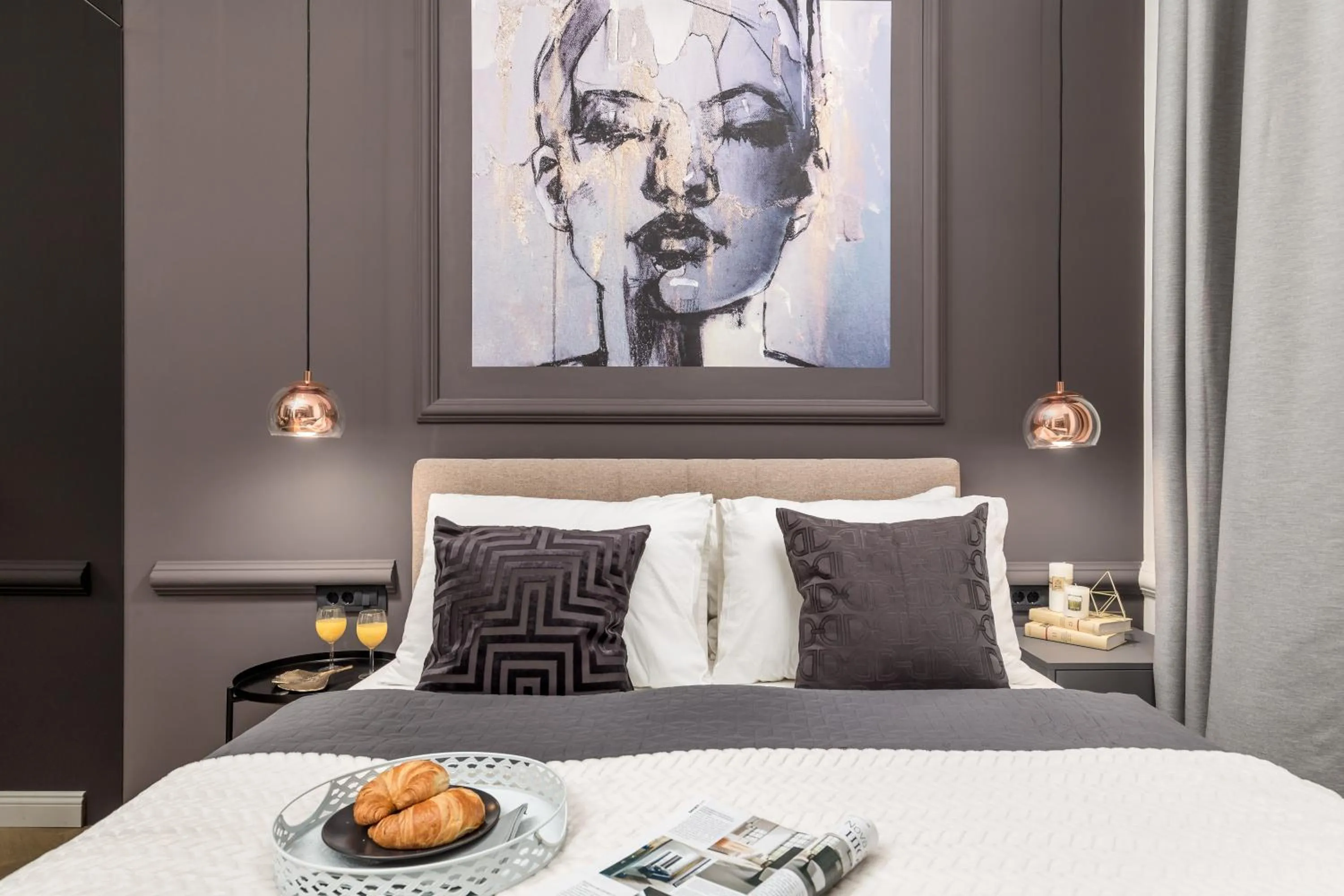 Decorative detail, Bed in Luxury Number 1 Apartments