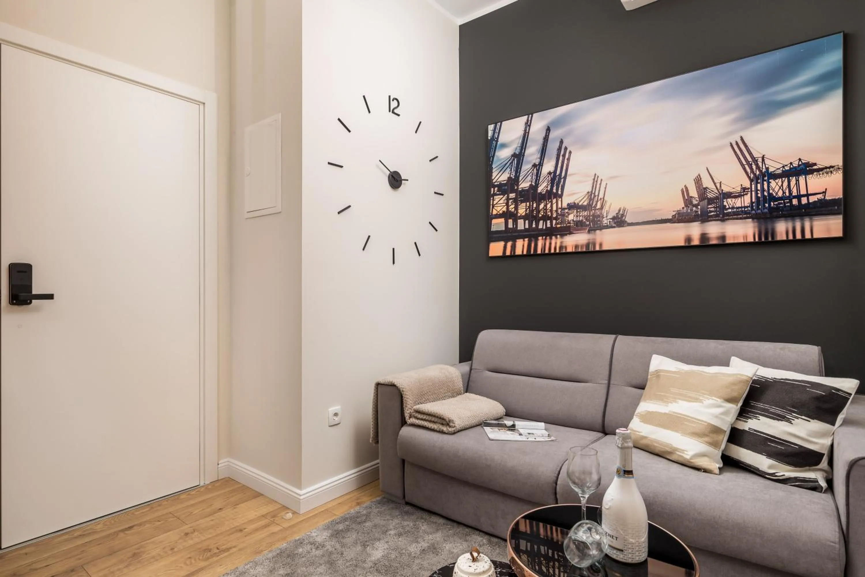 Living room in Luxury Number 1 Apartments