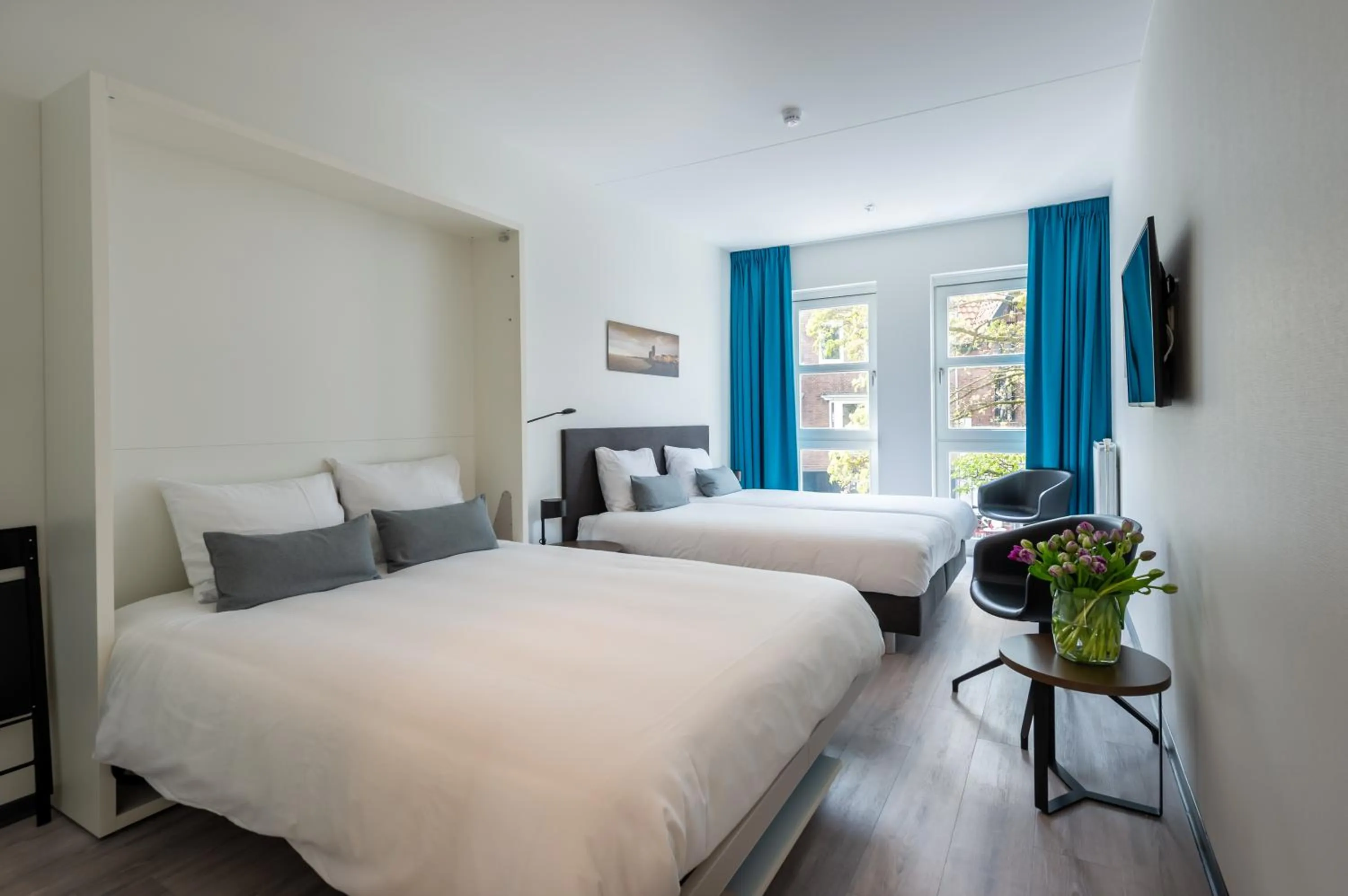 Photo of the whole room, Bed in Hotel Residentie Vlissingen