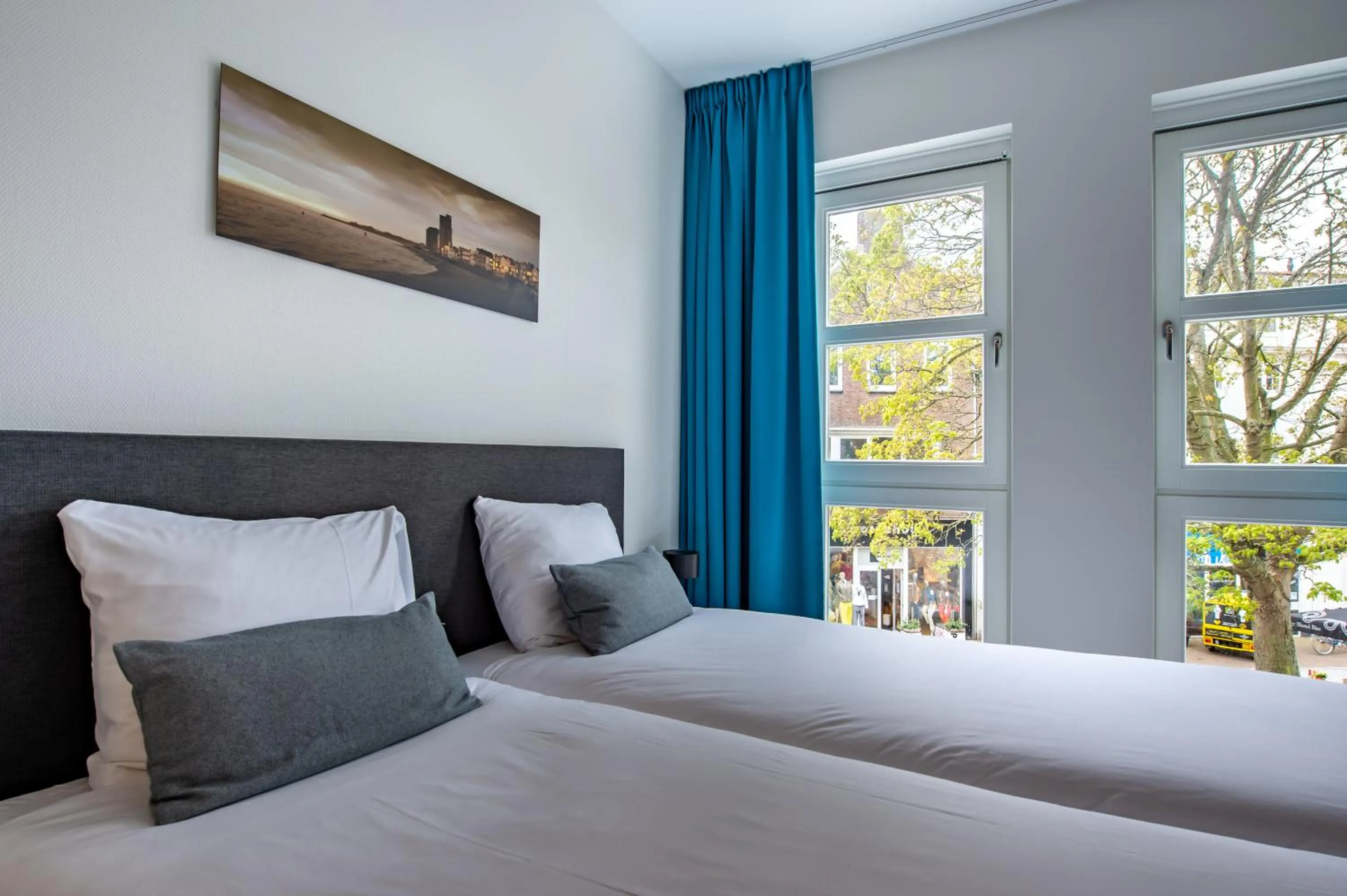 Bedroom, Bed in Hotel Residentie Vlissingen