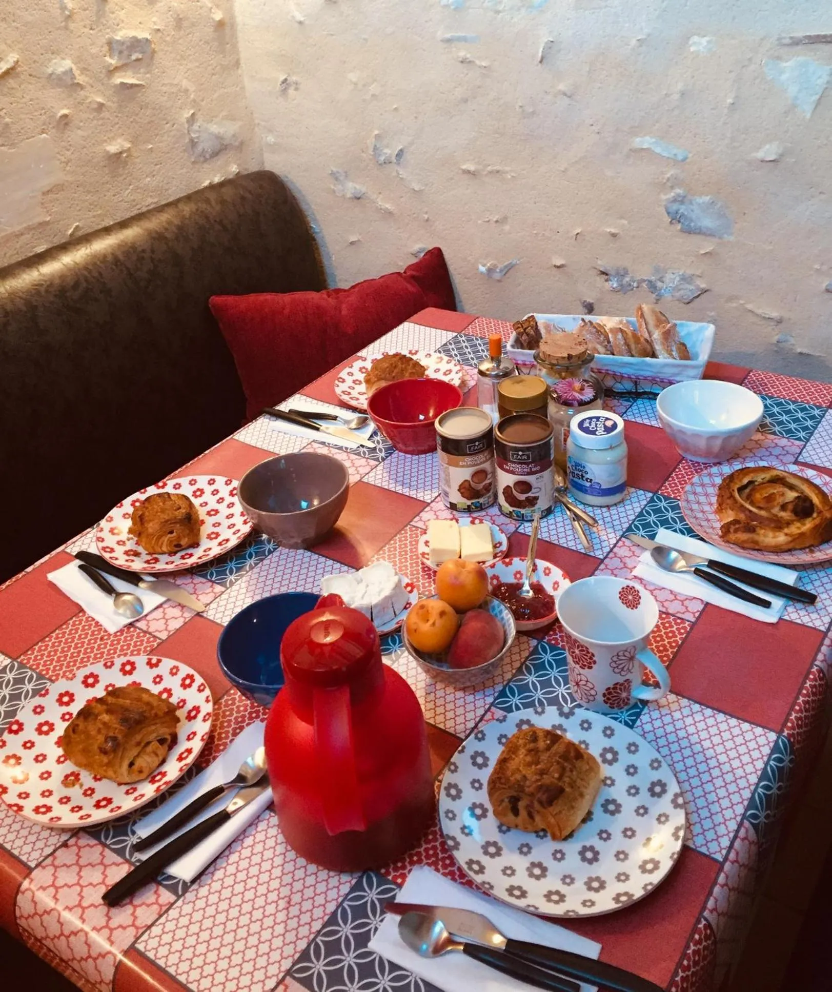 Dining area in Chambre-studio Le 42