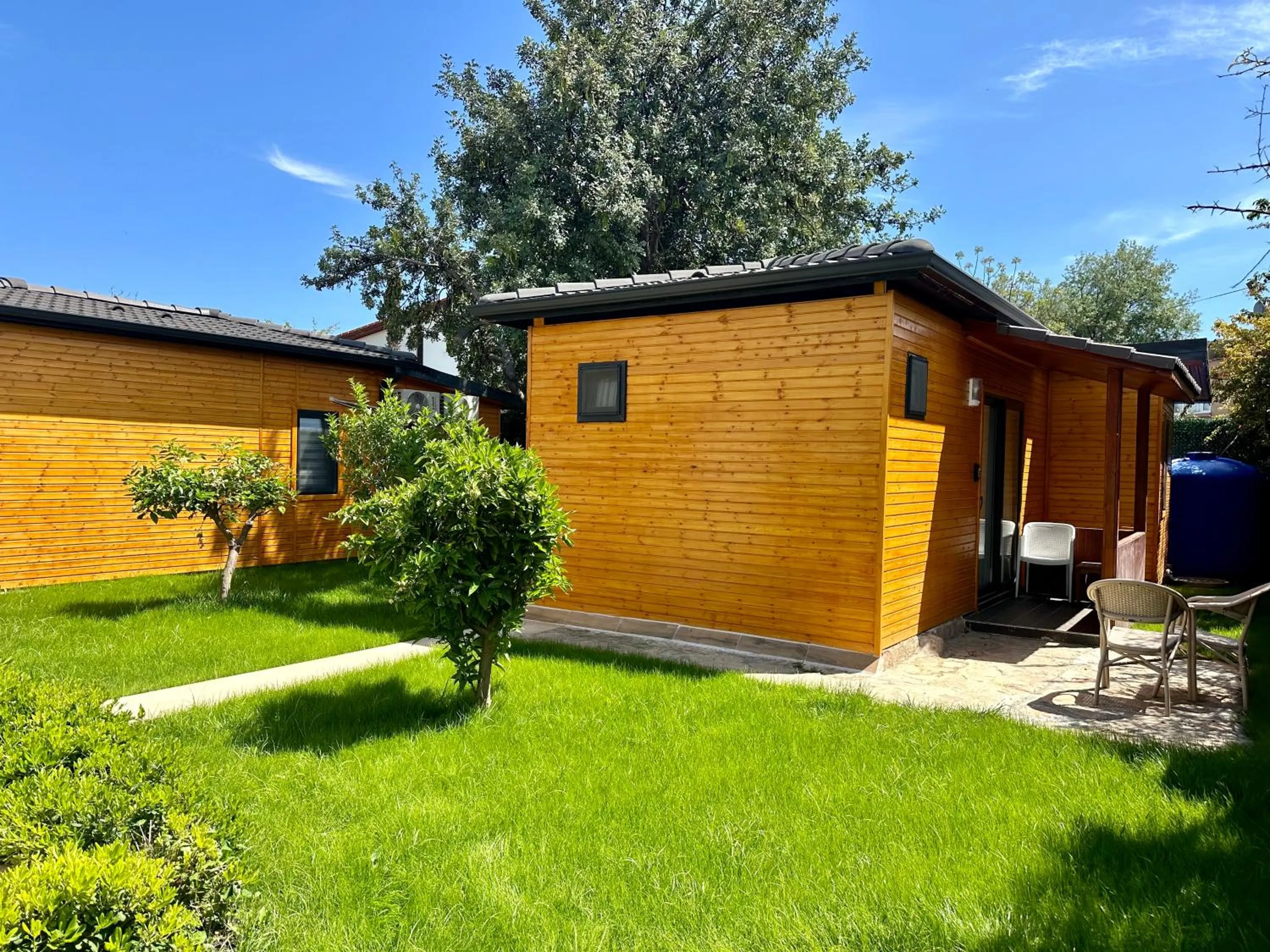 Property building in premium park apart otel