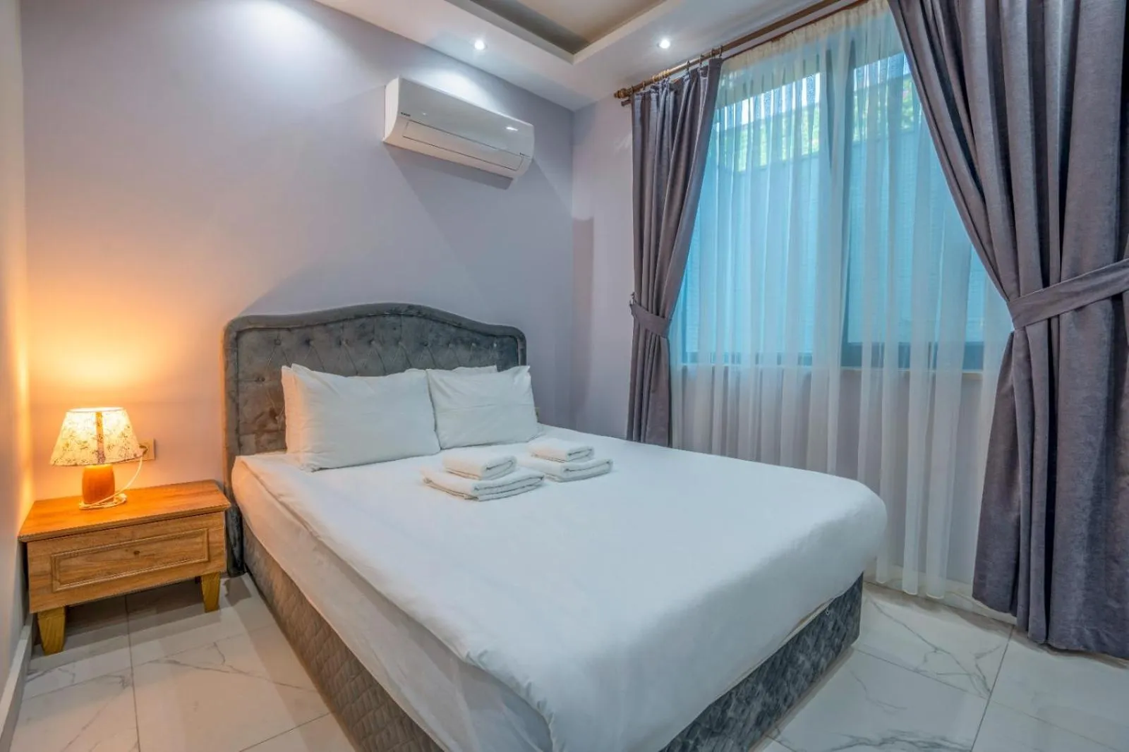 Bed in premium park apart otel