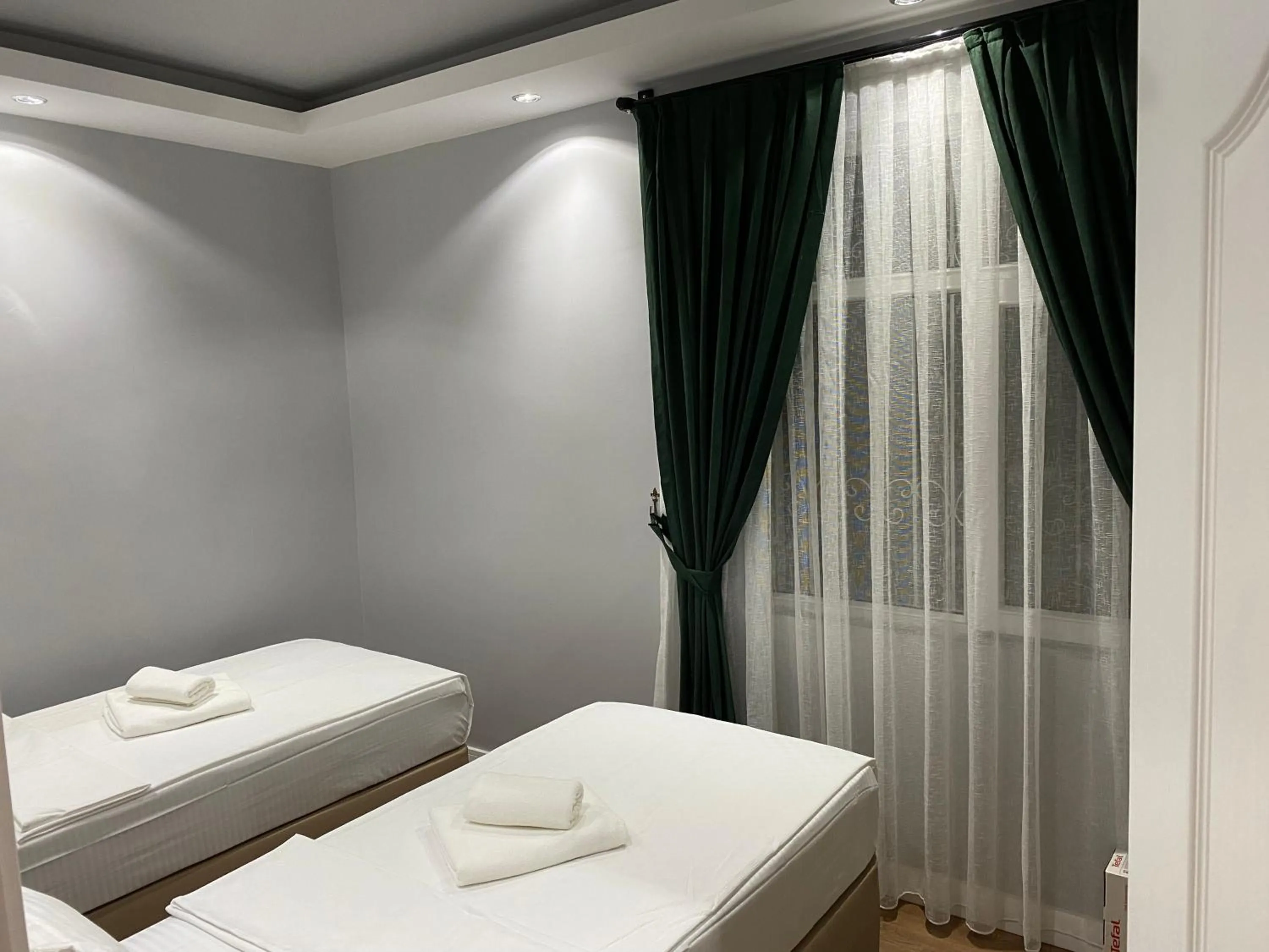 Bed in premium park apart otel