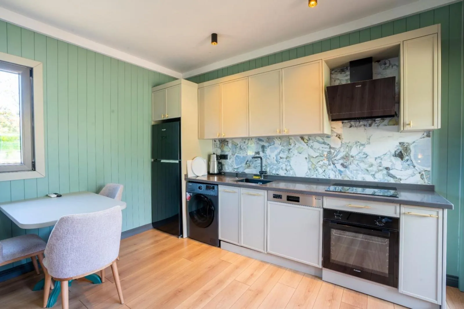 premium park apart otel