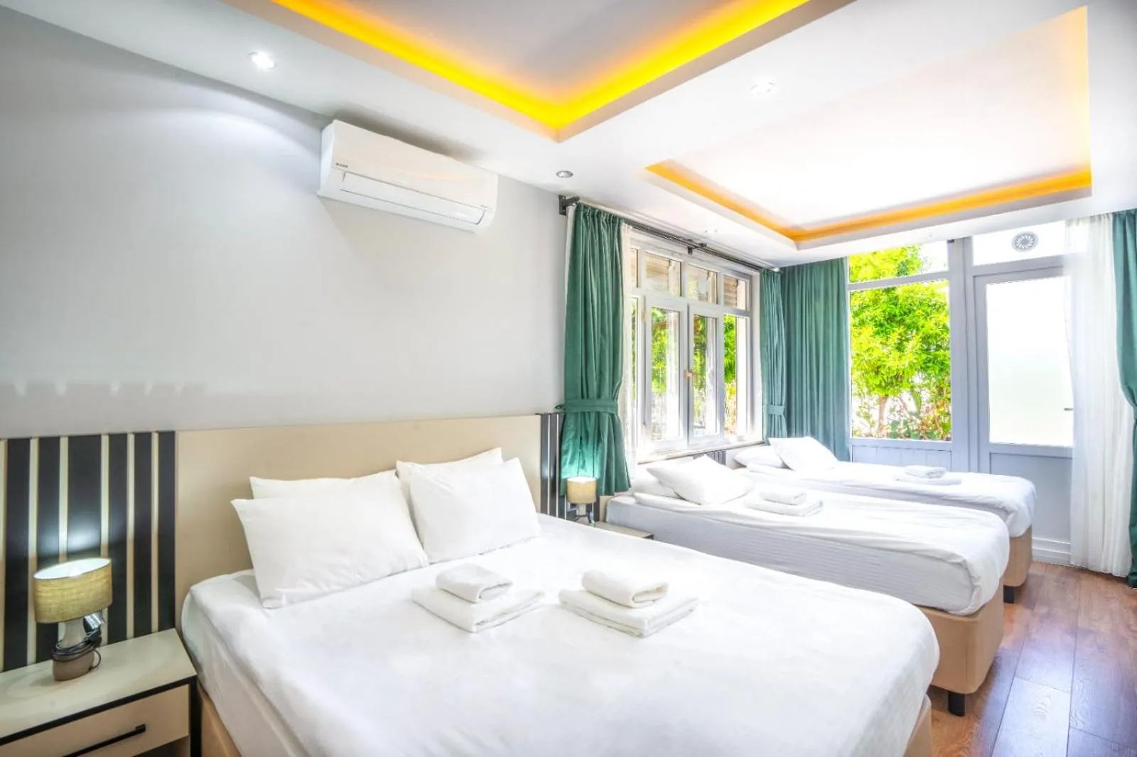 Bed in premium park apart otel