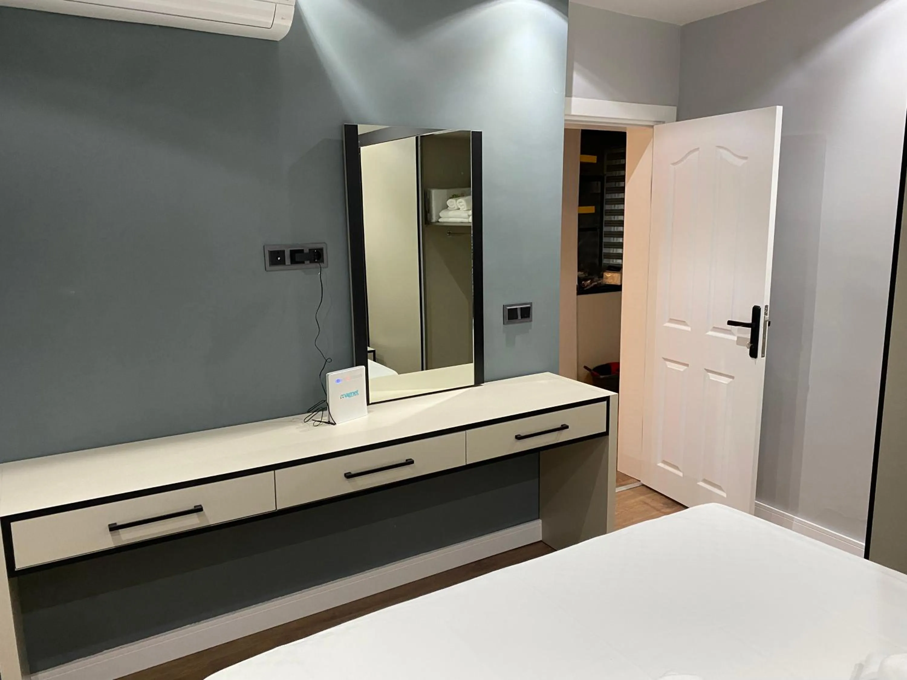 Bed in premium park apart otel