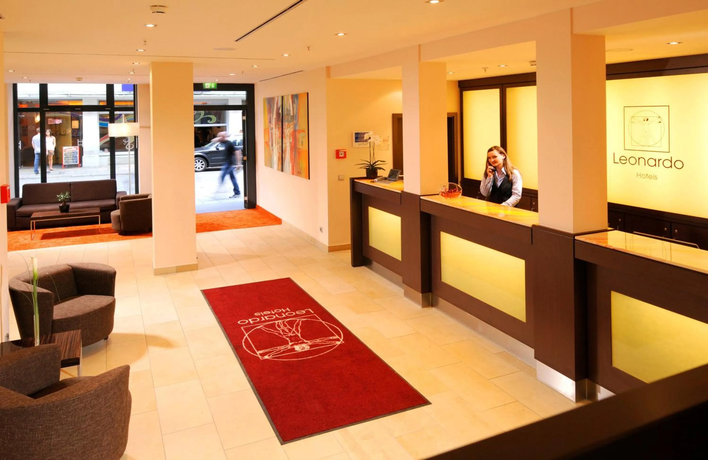 Lobby or reception, Bed in Leonardo Hotel München City Center
