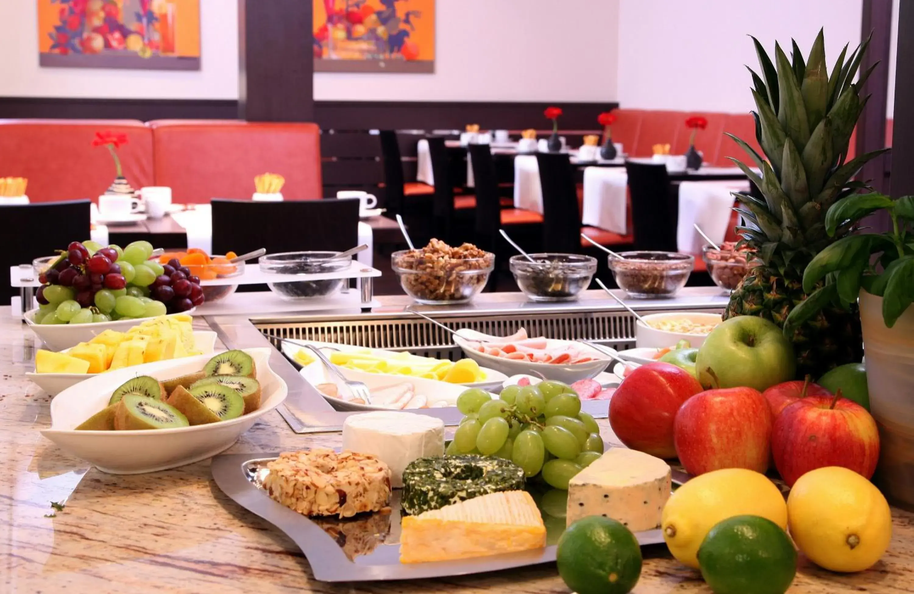 Buffet breakfast in Leonardo Hotel München City Center Buffet breakfast in Leonardo Hotel München City Center