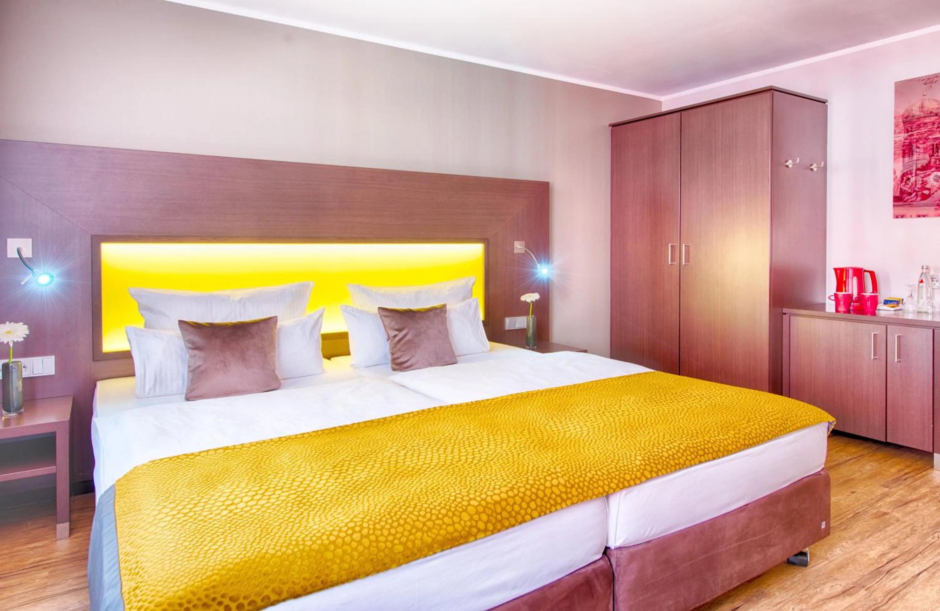 Photo of the whole room, Bed in Leonardo Hotel München City Center