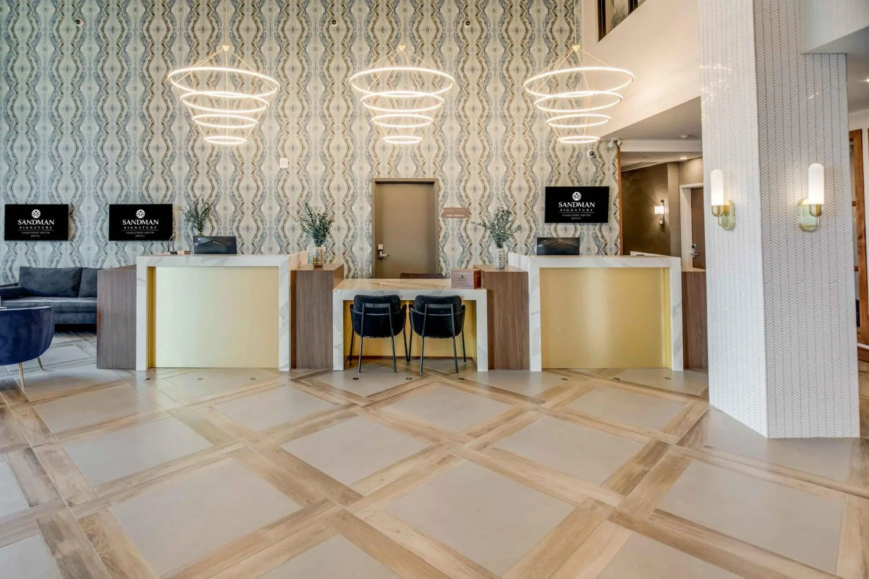 Lobby or reception in Sandman Signature Saskatoon South Hotel Lobby or reception in Sandman Signature Saskatoon South Hotel