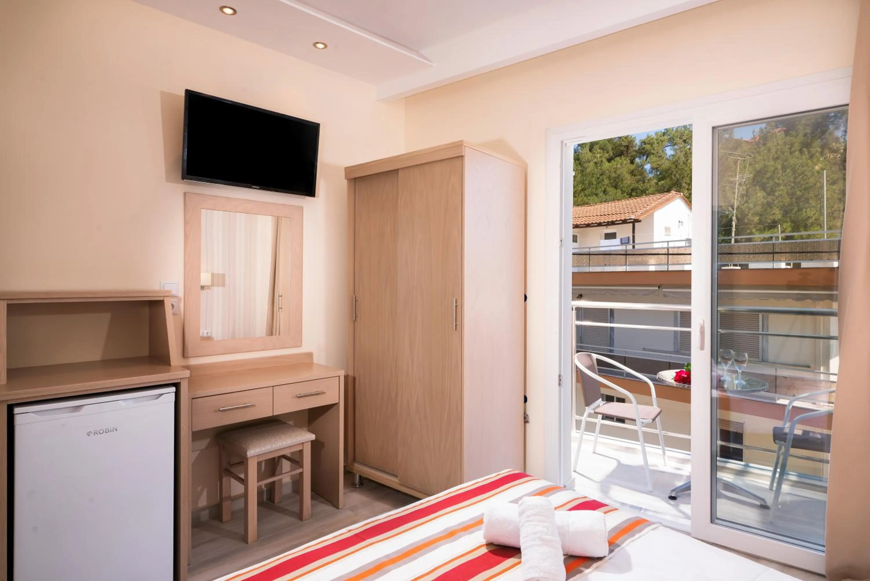 TV and multimedia in Star Bay Luxury