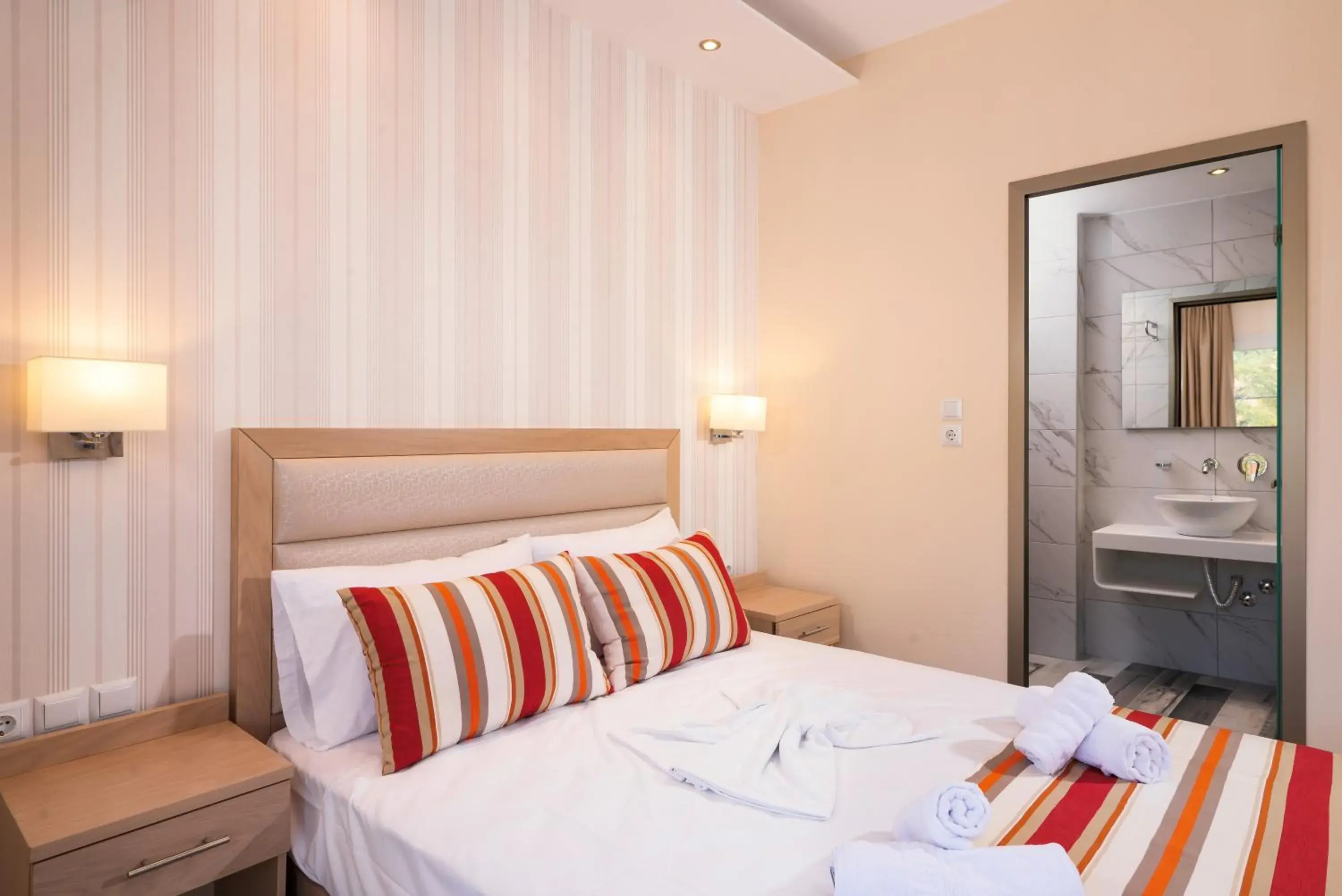 Photo of the whole room, Bed in Star Bay Luxury Photo of the whole room, Bed in Star Bay Luxury