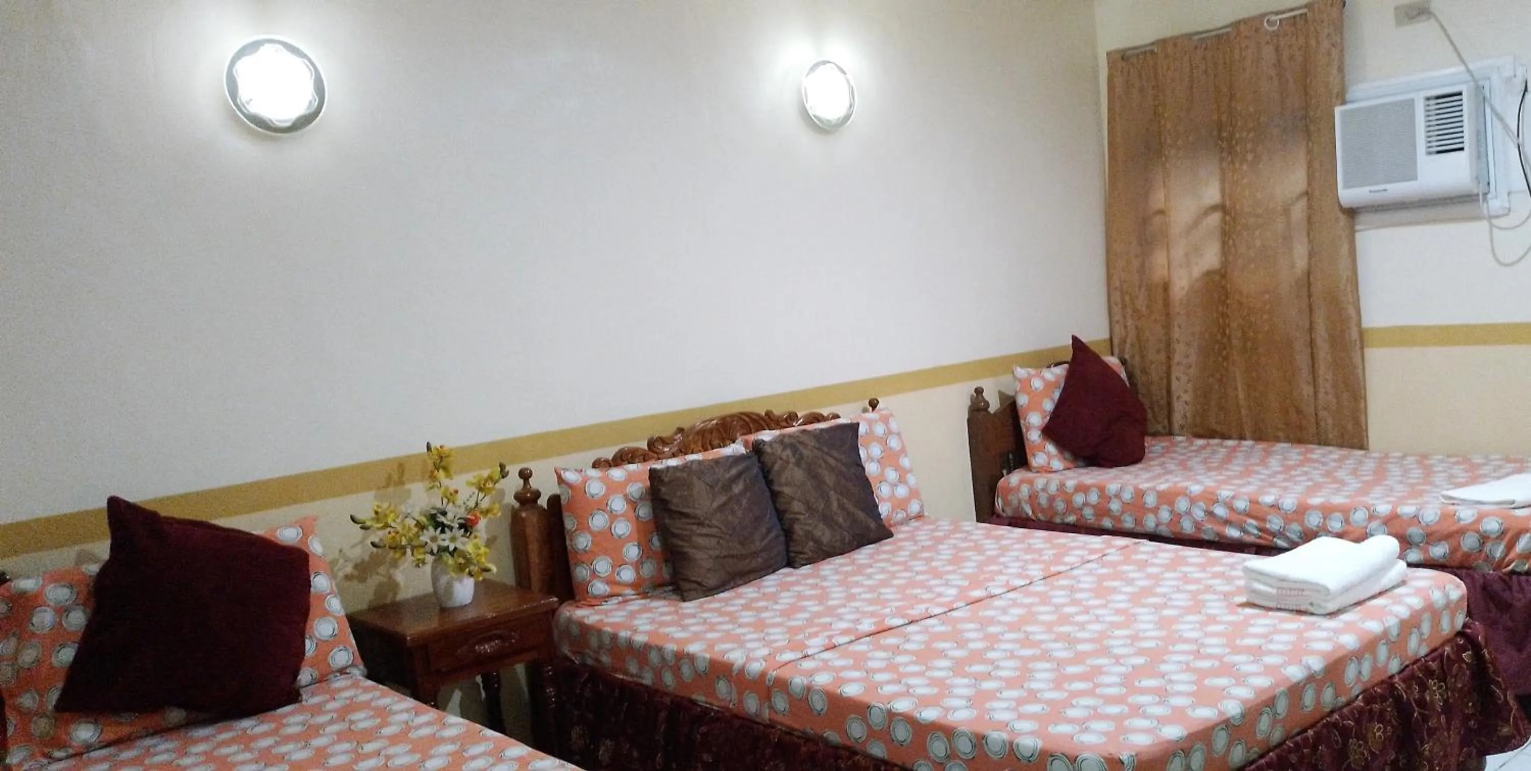 Bed in Lucky Garden Inn