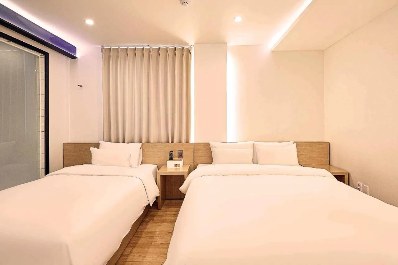 Bed in H Avenue Chuncheon