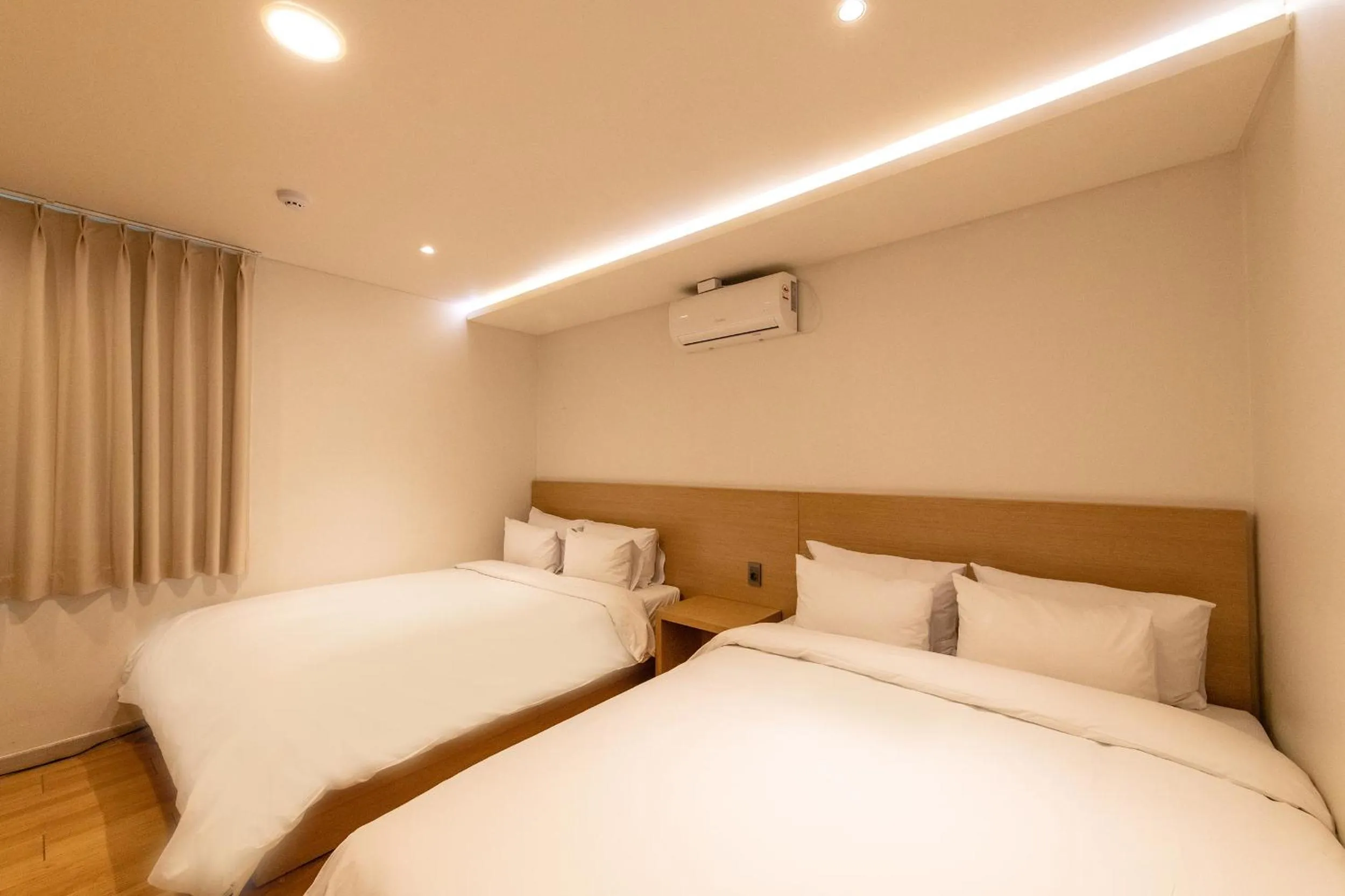 Bed in H Avenue Chuncheon