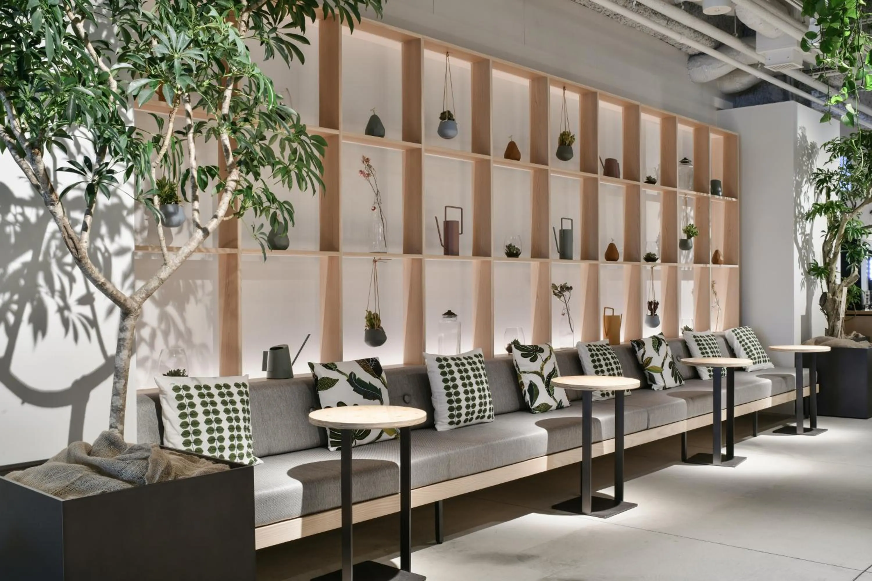 Lounge or bar in REF Omiya by VESSEL HOTELS