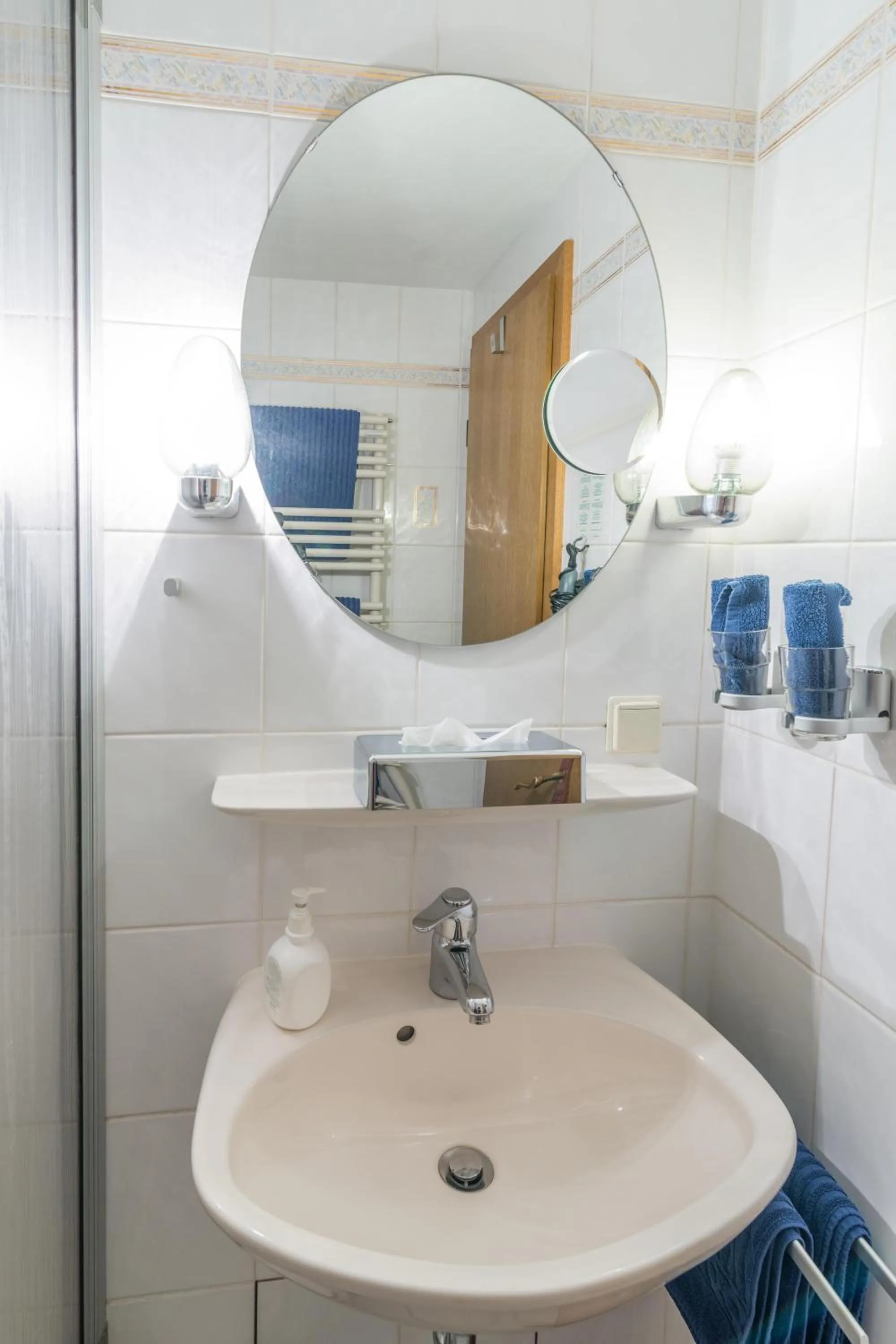 Bathroom in Goldener Adler Oberried - Hotel & Appartements