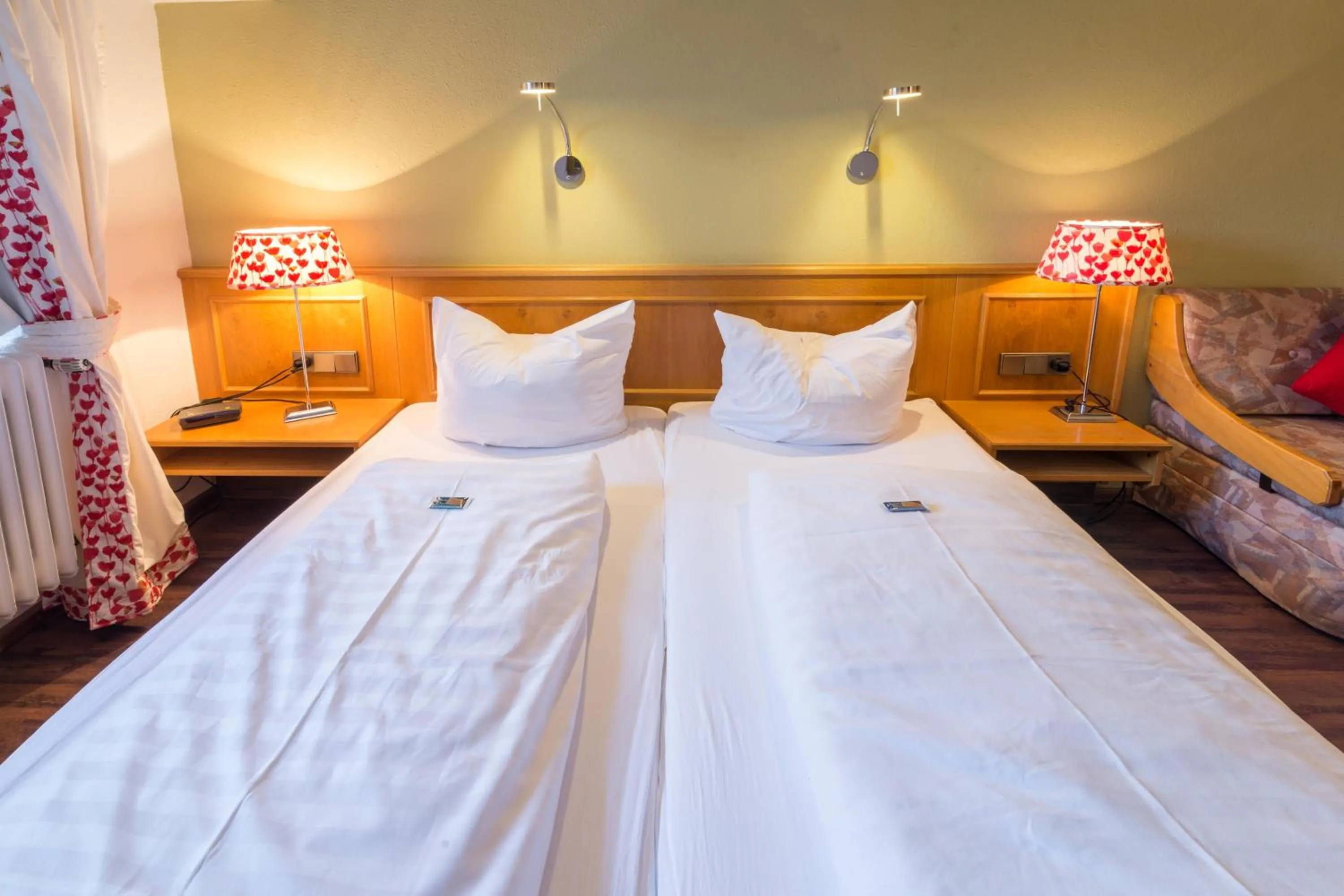 Bed in Goldener Adler Oberried - Hotel & Appartements