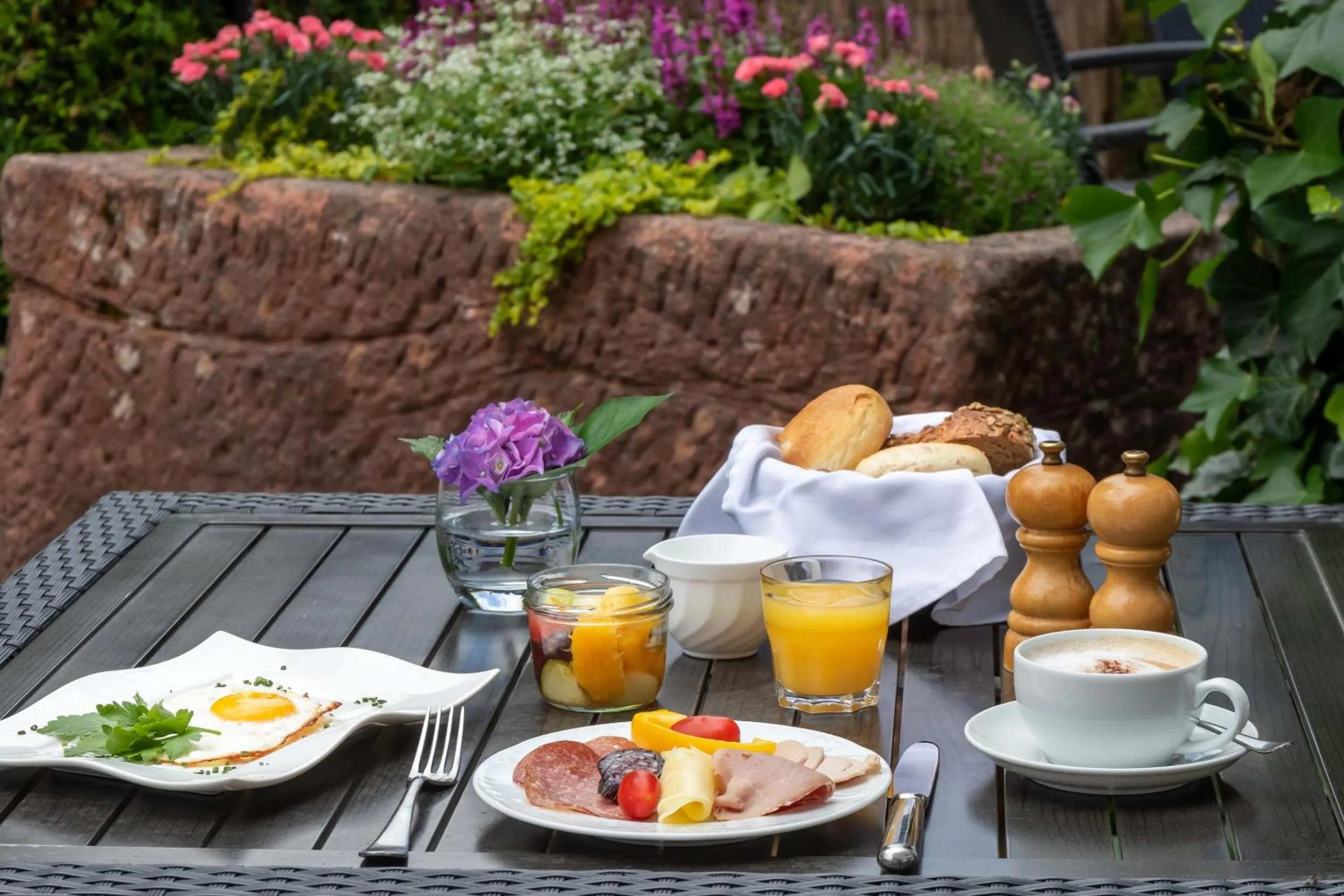 Breakfast in Goldener Adler Oberried - Hotel & Appartements