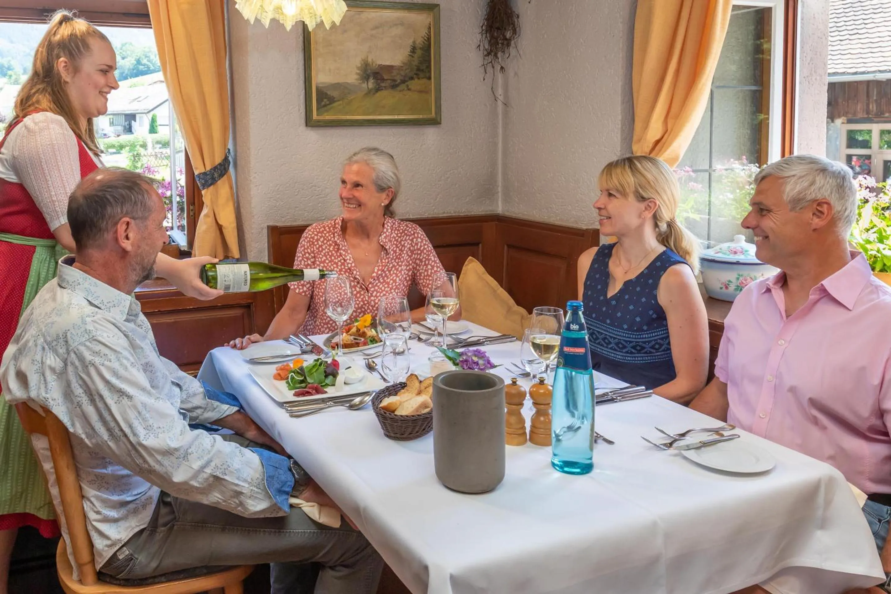 Restaurant/places to eat in Goldener Adler Oberried - Hotel & Appartements