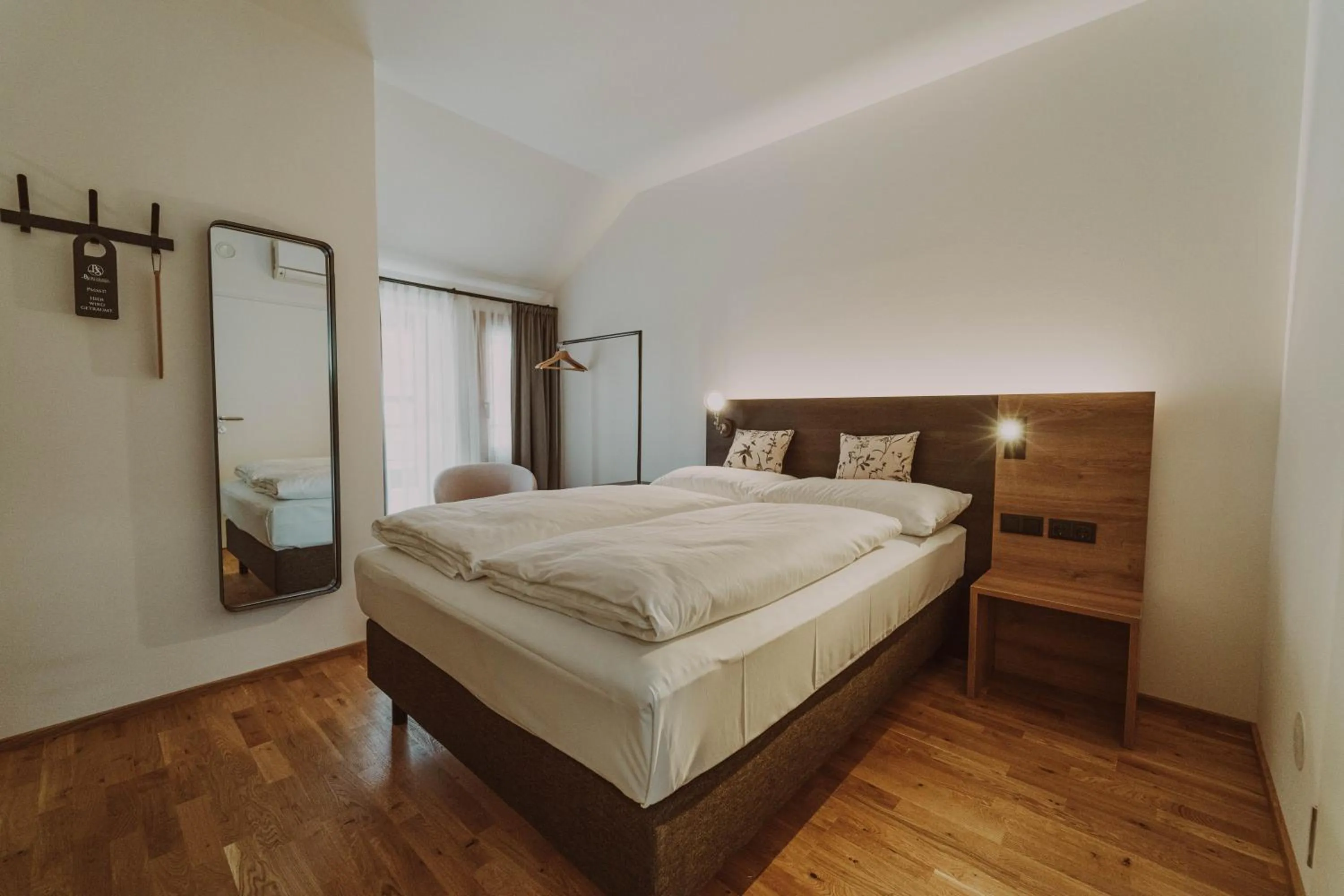 Photo of the whole room, Bed in Burghotel Schlaining