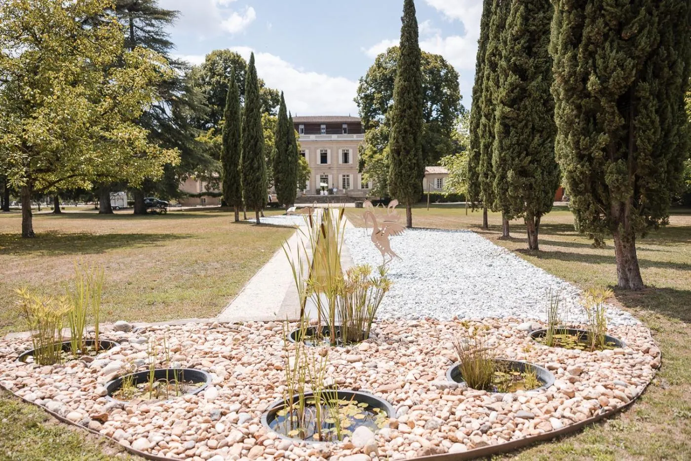 Property building in Château Destinée