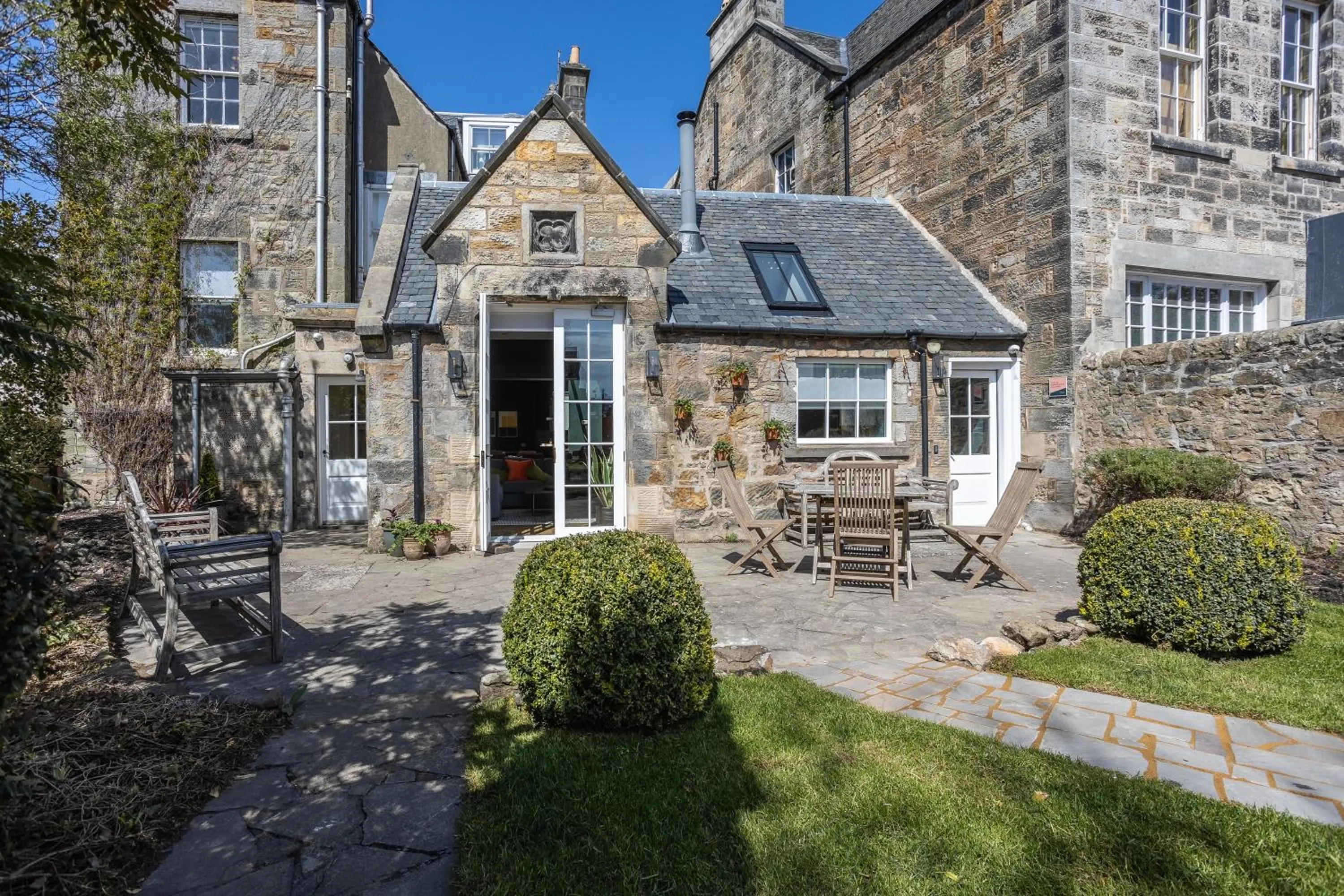 Garden in No1 Apartments & Bedrooms St Andrews - St Mary's