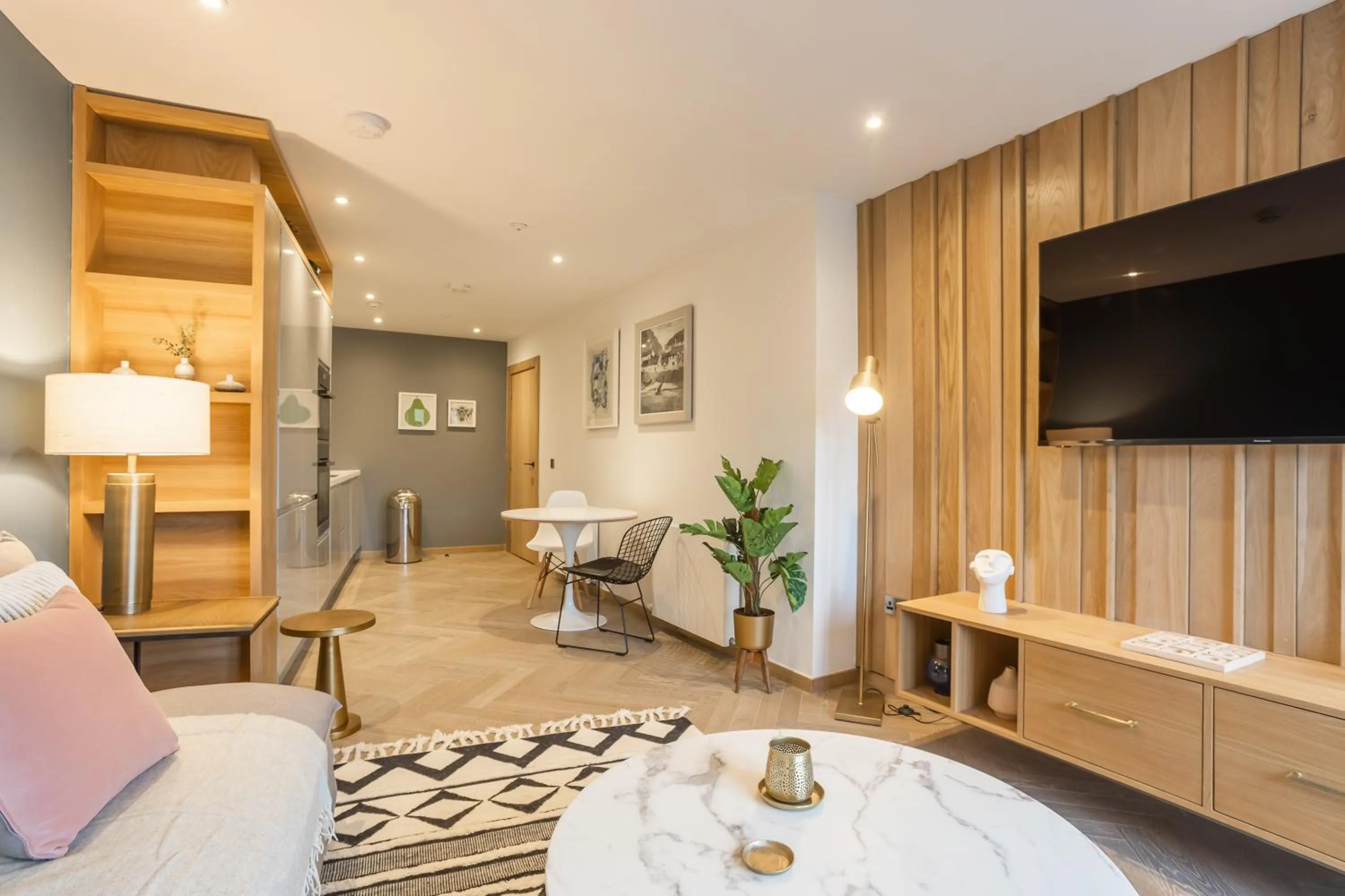 Kitchen or kitchenette in No1 Apartments & Bedrooms St Andrews - St Mary's