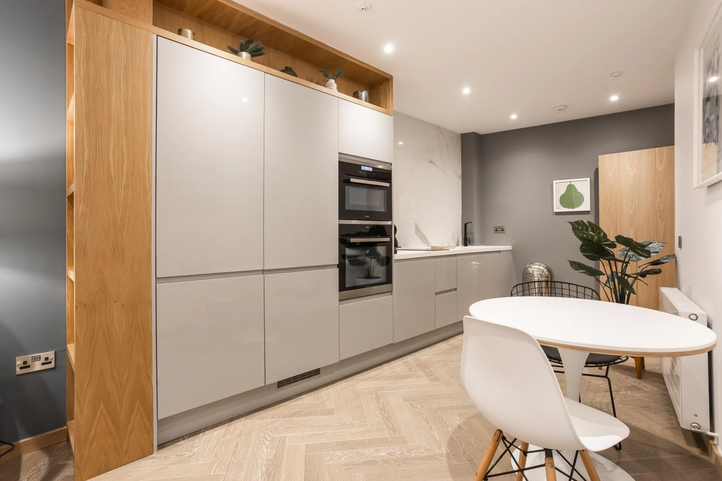 Kitchen or kitchenette in No1 Apartments & Bedrooms St Andrews - St Mary's