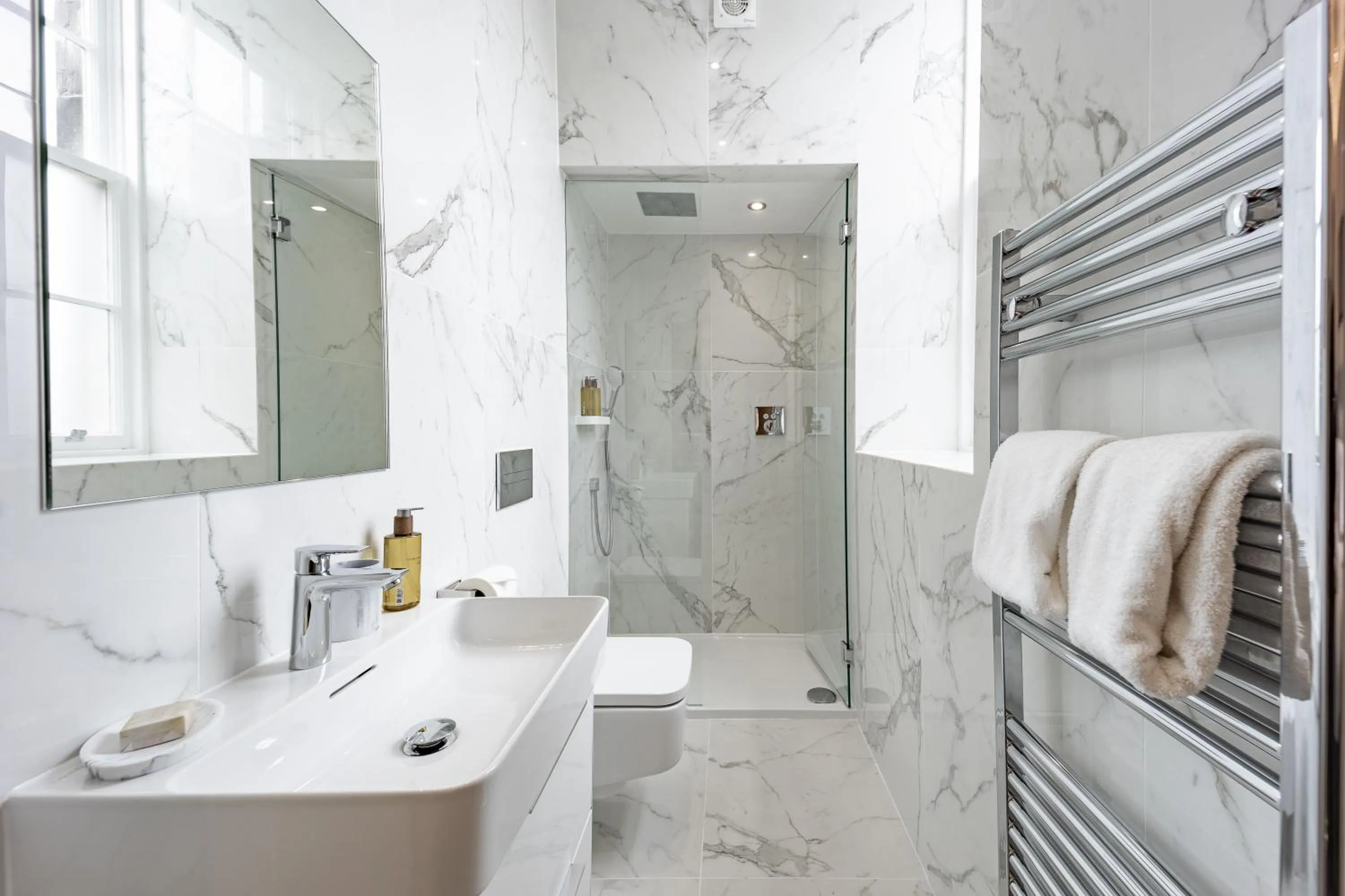 Shower in No1 Apartments & Bedrooms St Andrews - St Mary's
