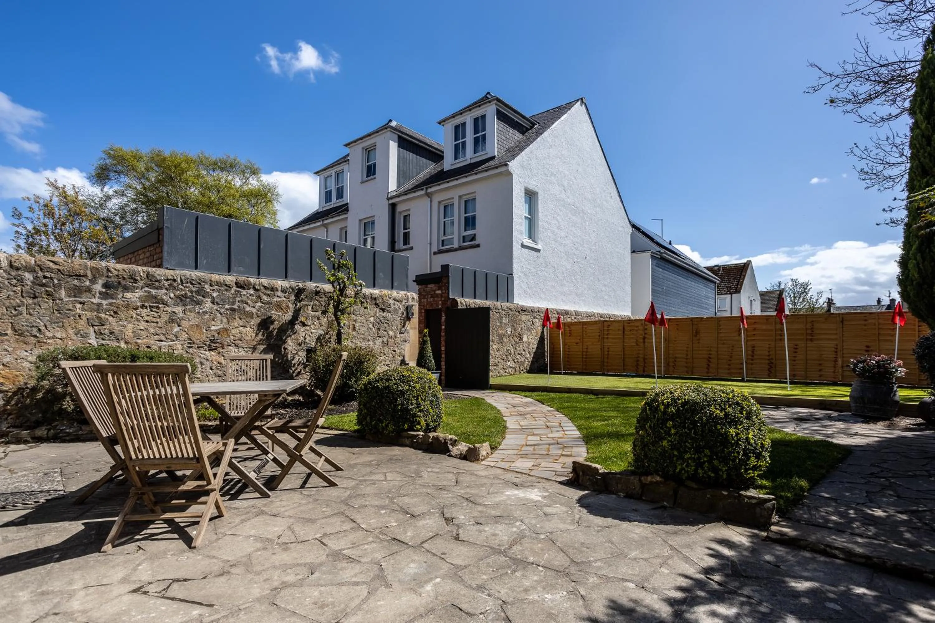Garden in No1 Apartments & Bedrooms St Andrews - St Mary's