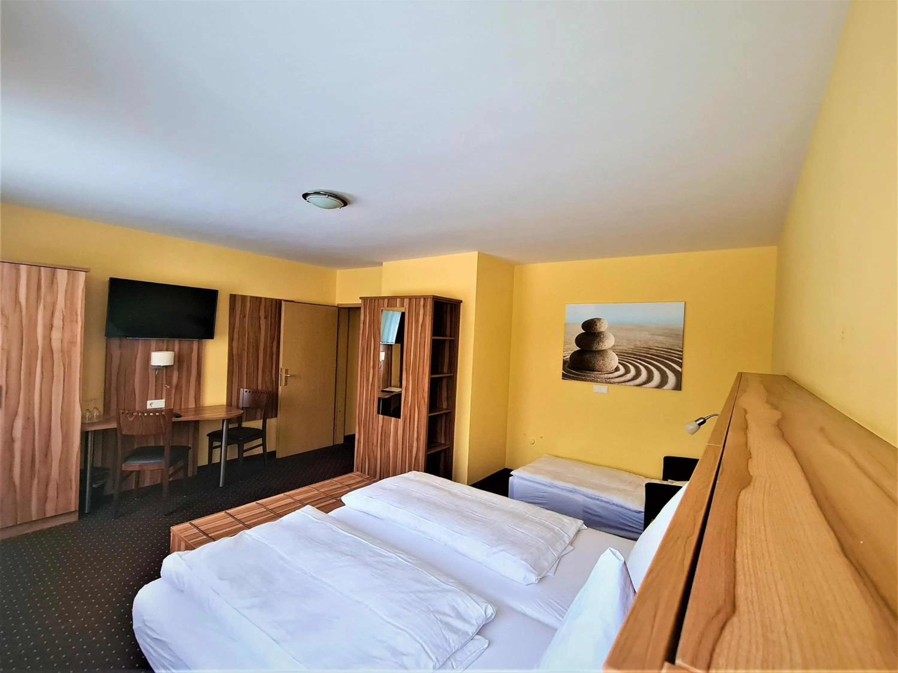 Photo of the whole room, Bed in Hotel Silberhorn