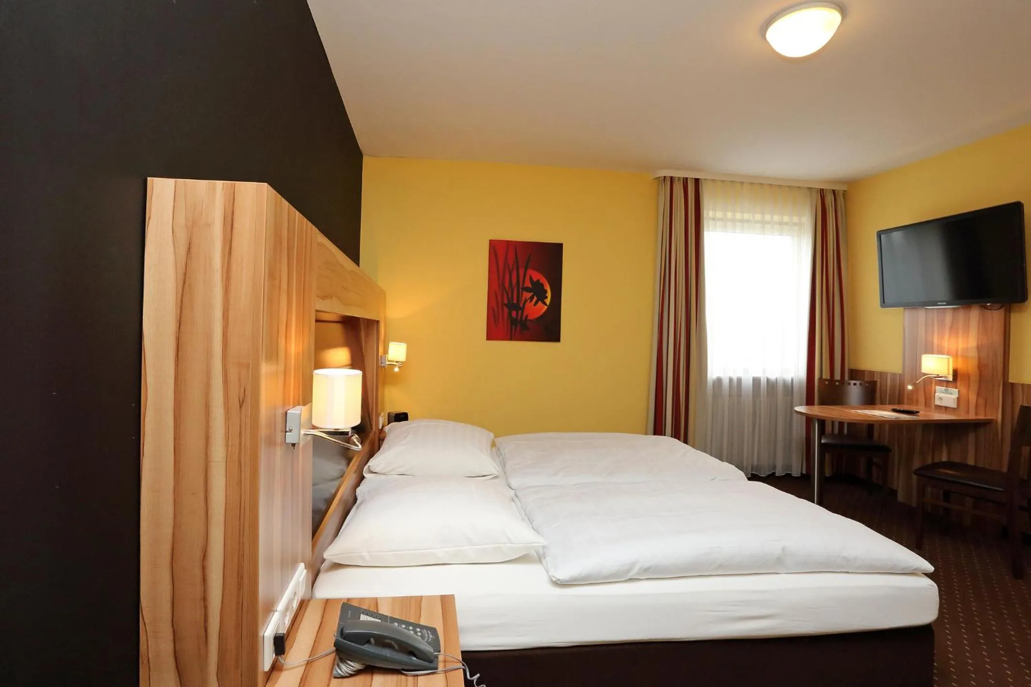 Photo of the whole room, Bed in Hotel Silberhorn