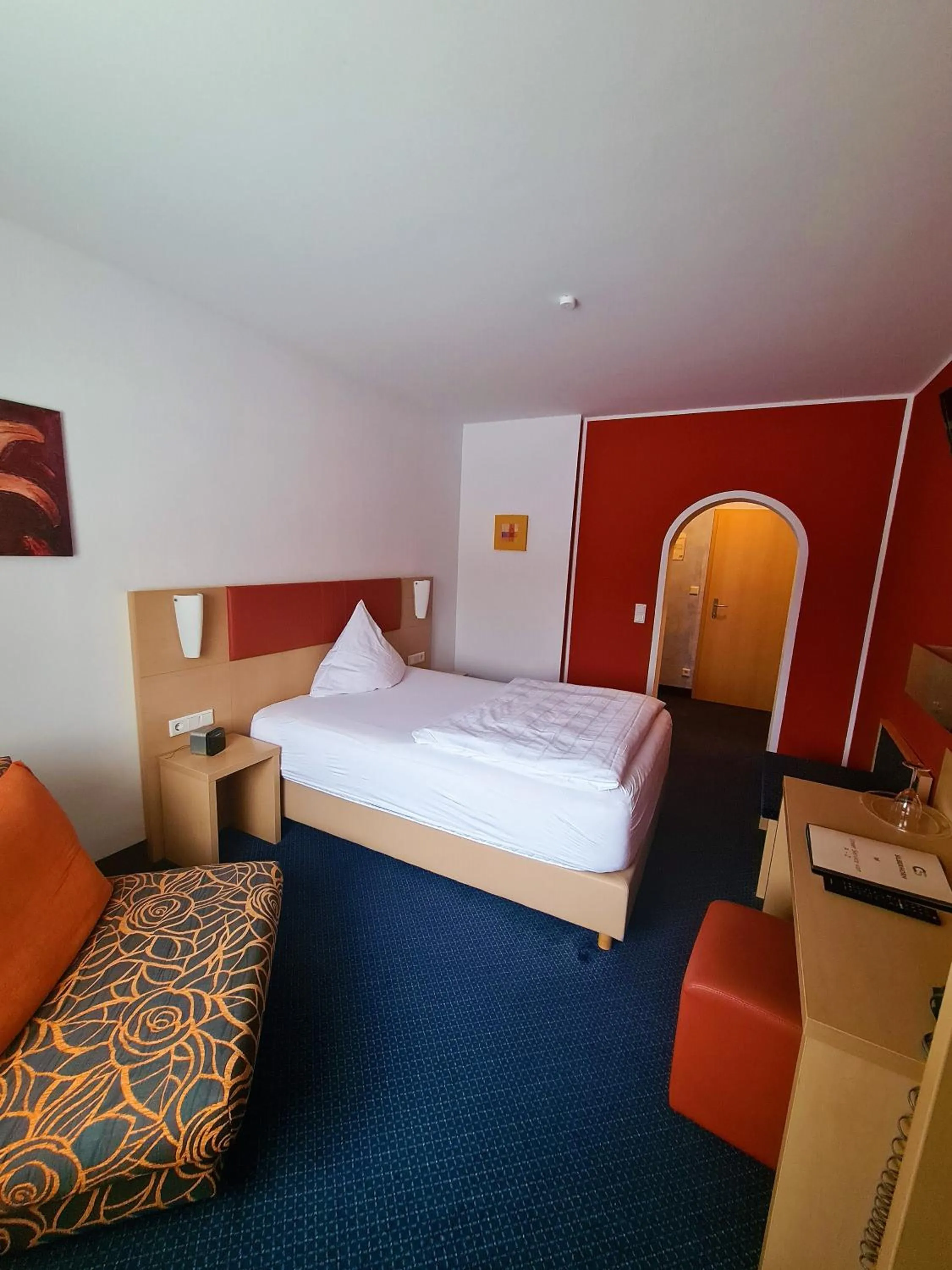 Photo of the whole room, Bed in Hotel Silberhorn