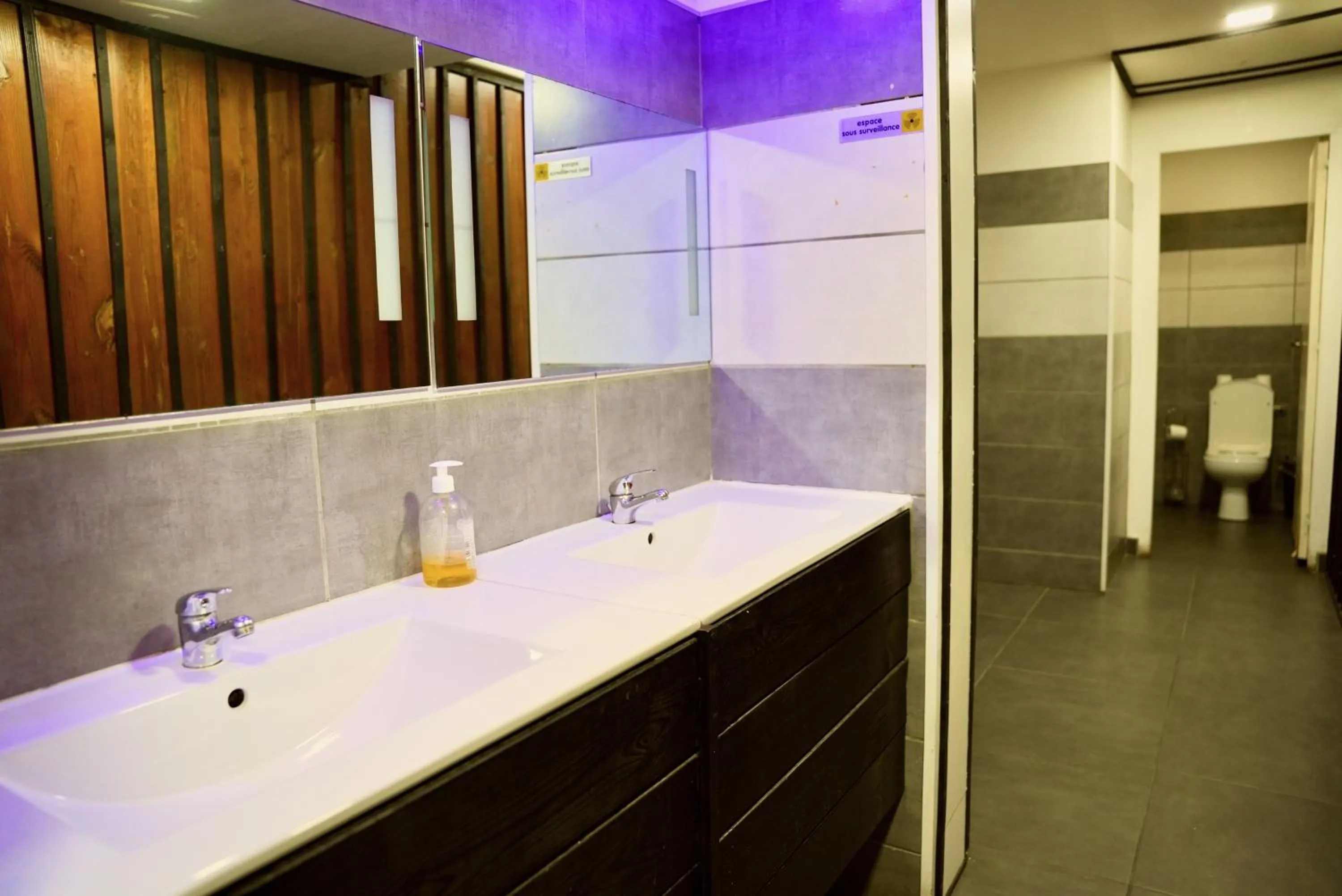 Mas La Farelle Gîte, Fitness & Salle de jeux gratuite & SPA en supplément