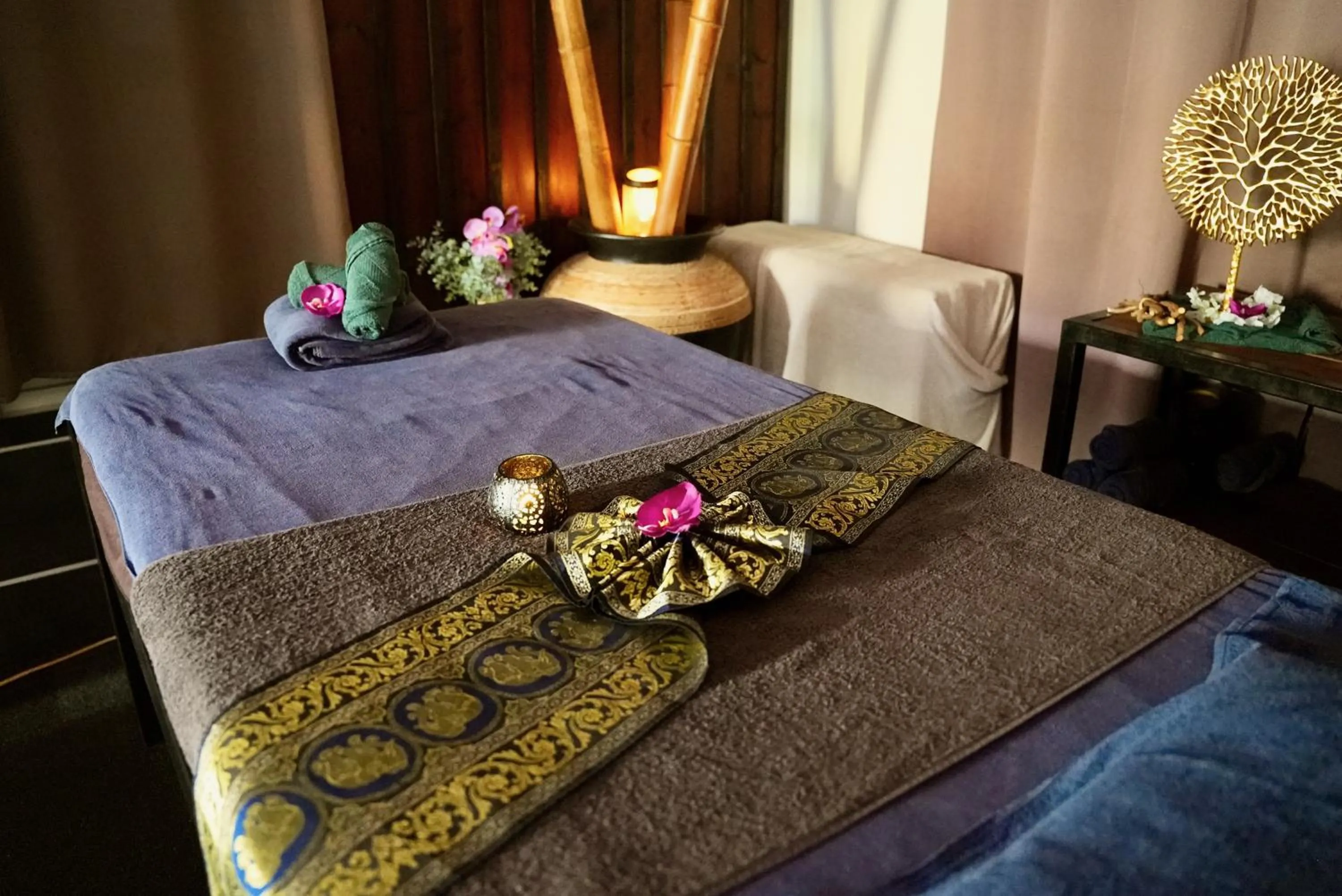 Bed in Mas La Farelle Gîte, Fitness & Salle de jeux gratuite & SPA en supplément